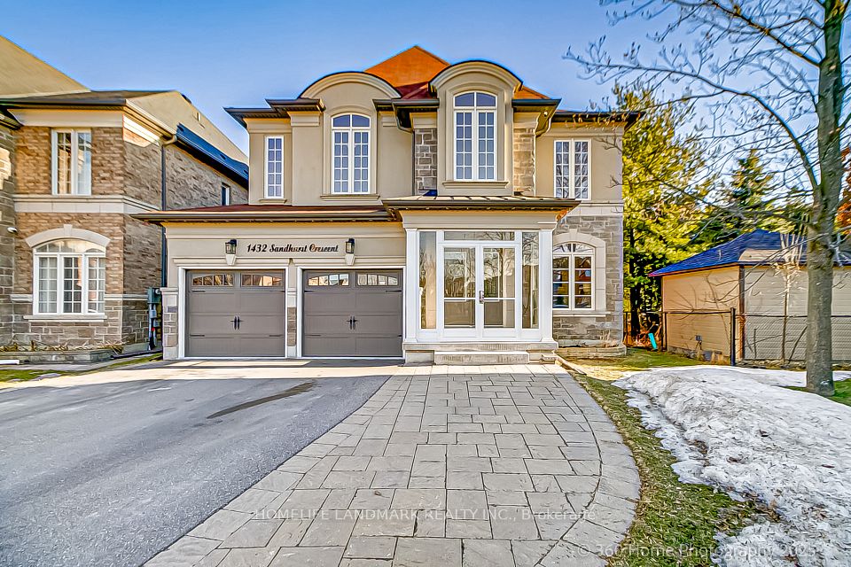 1432 Sandhurst