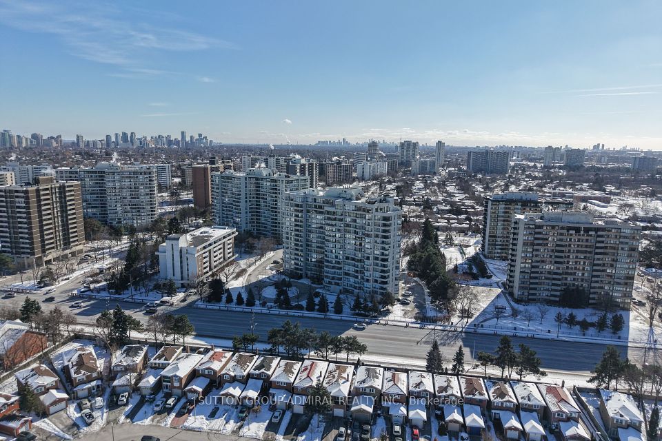 1131 Steeles