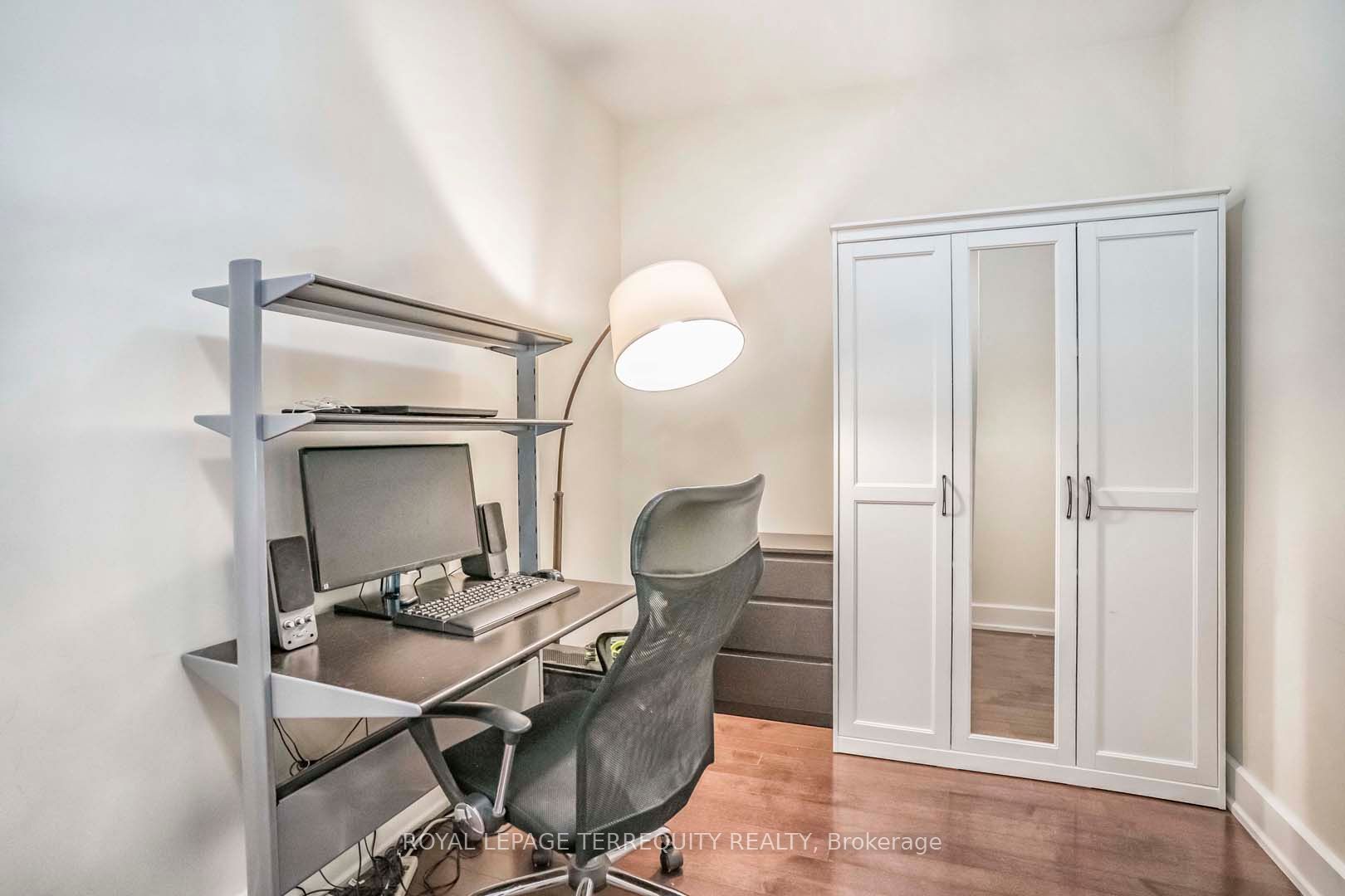 676 Sheppard Avenue E, #607