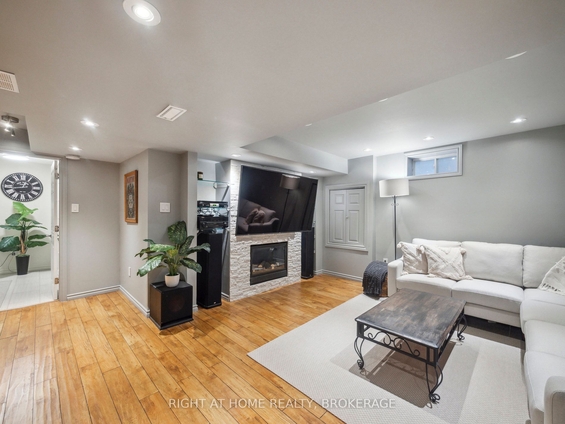 270 Penndutch Circle