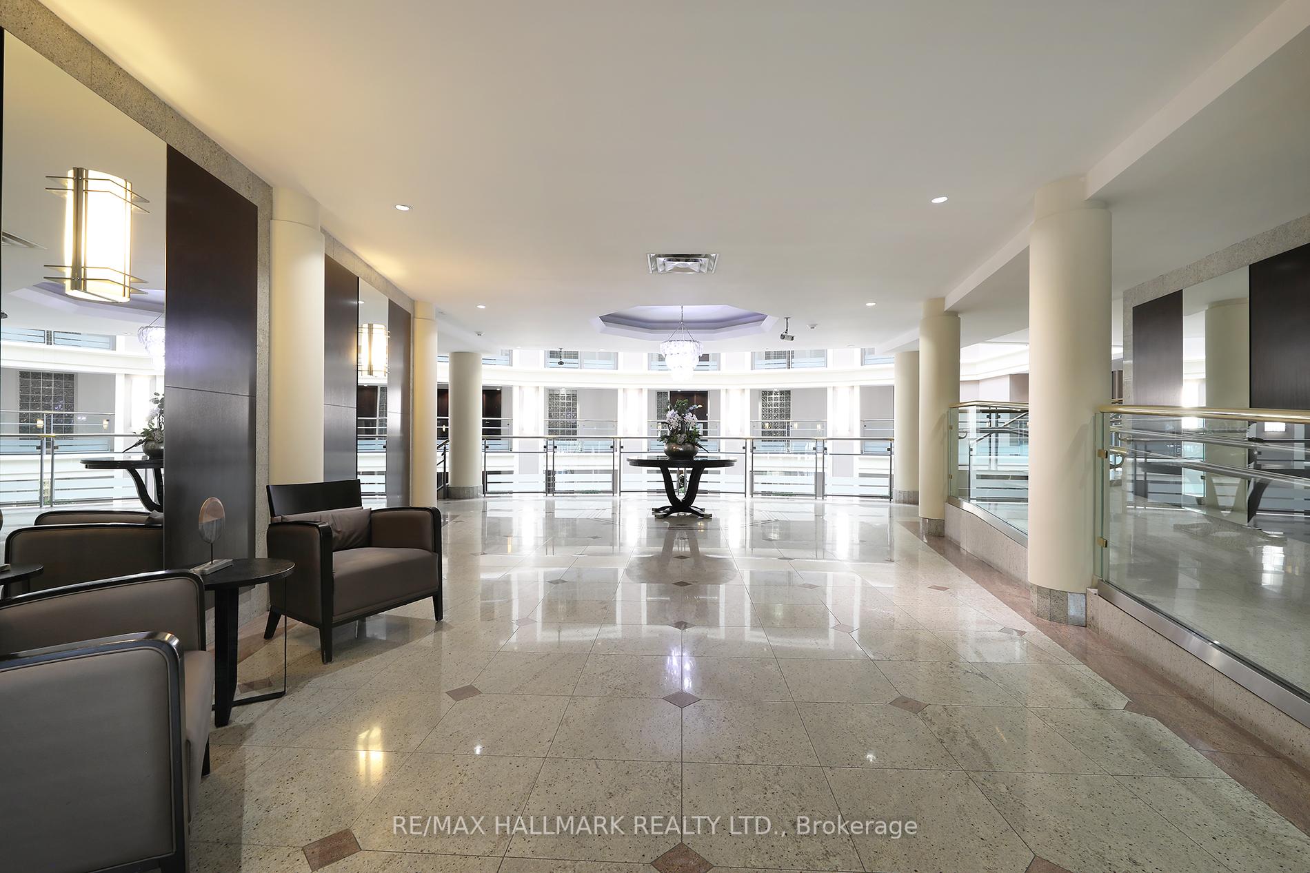2 Bedrooms Condo at 2727 Yonge, Toronto For sale