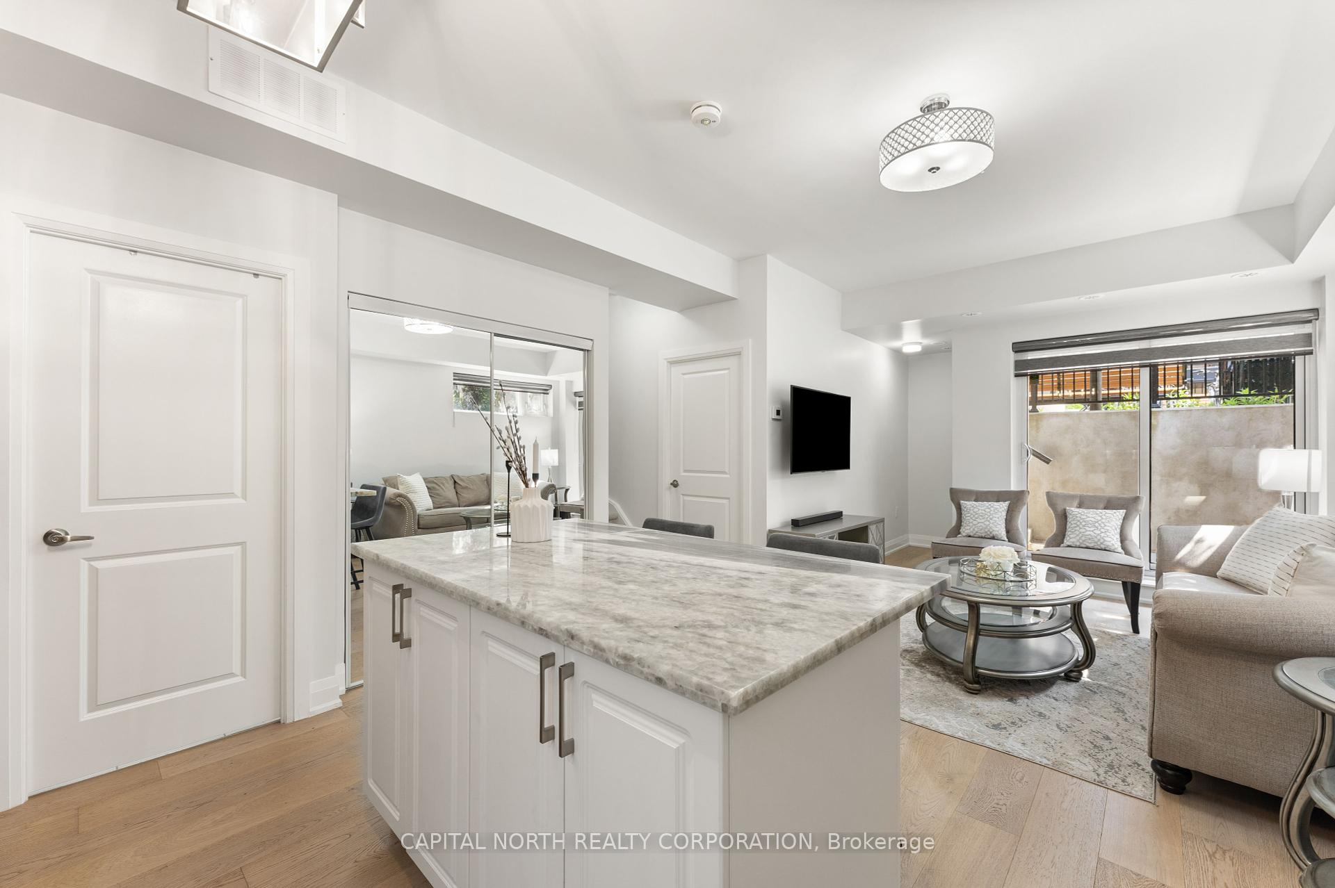 3 Bedrooms Condo at 5289 Highway 7, Vaughan For sale