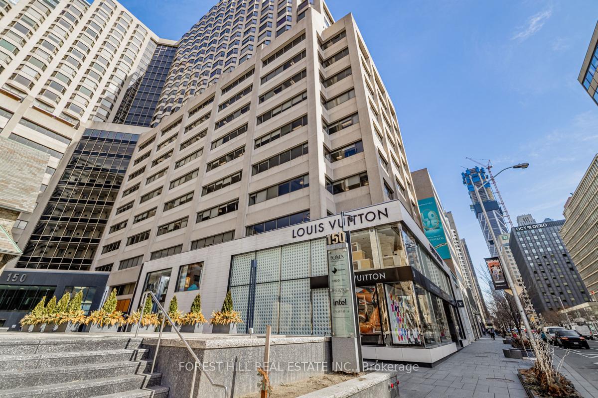 2 Bedrooms Condo at 175 Cumberland, Toronto For sale