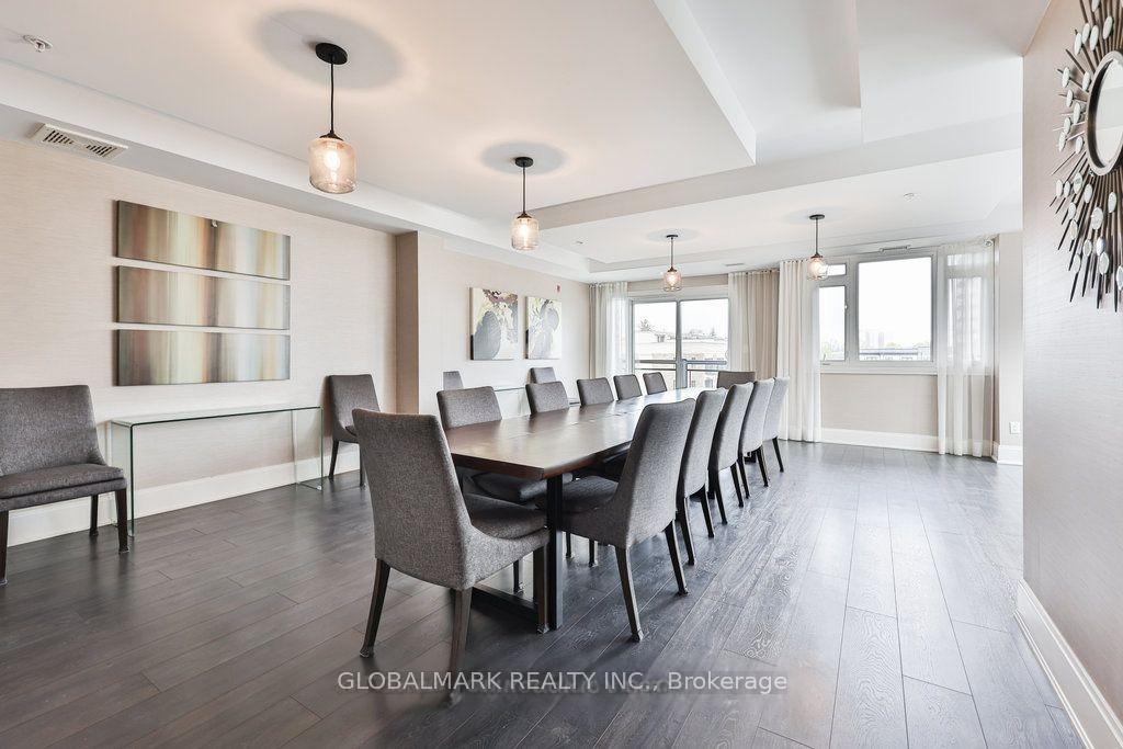 2 Bedrooms Condo at 128 Garden, Oakville For sale