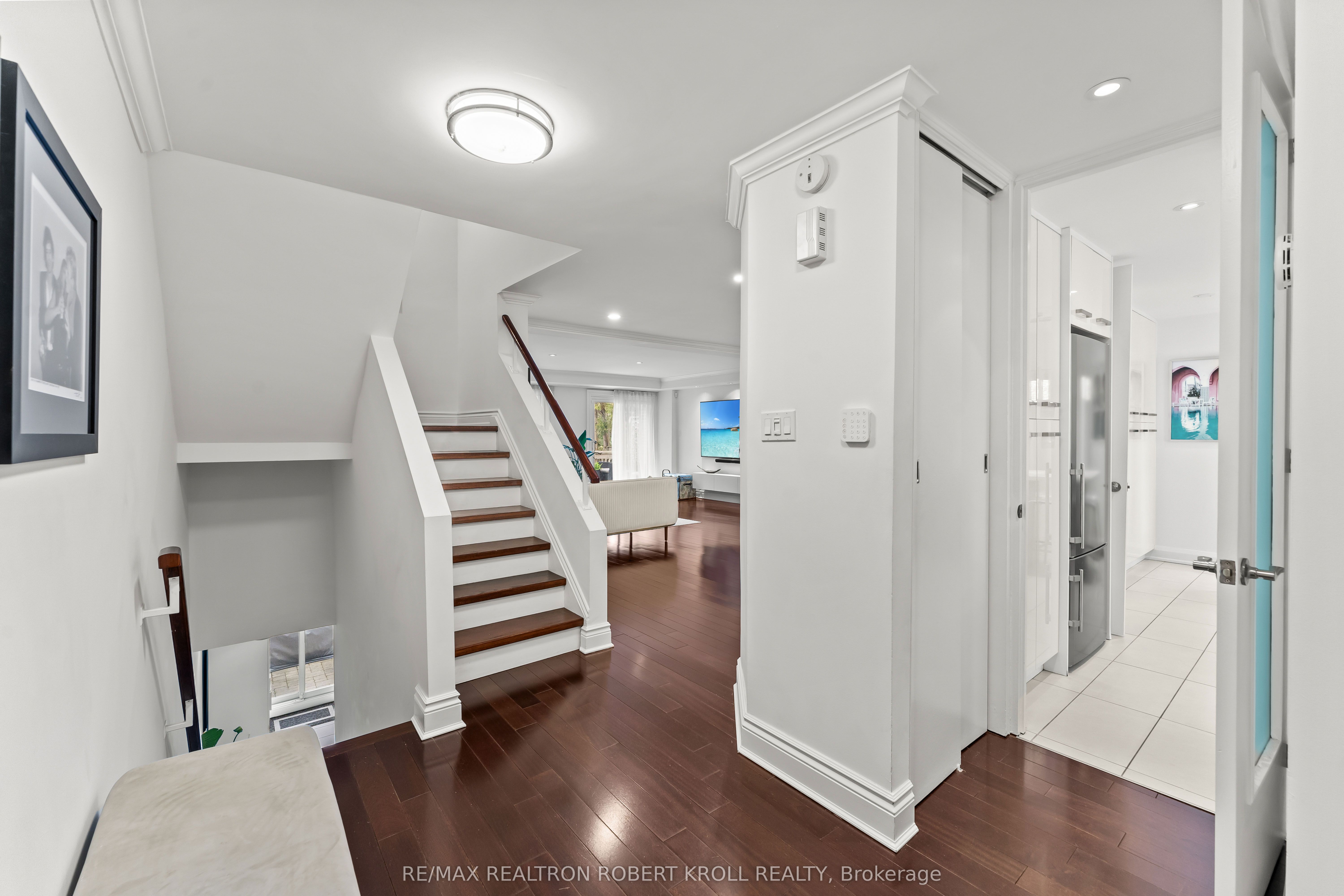 778 Avenue Road