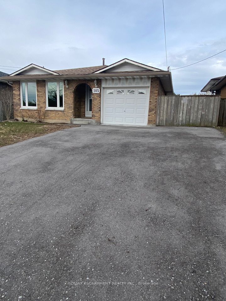 105 Lavina Crescent, Hamilton, ON L9C 5S8