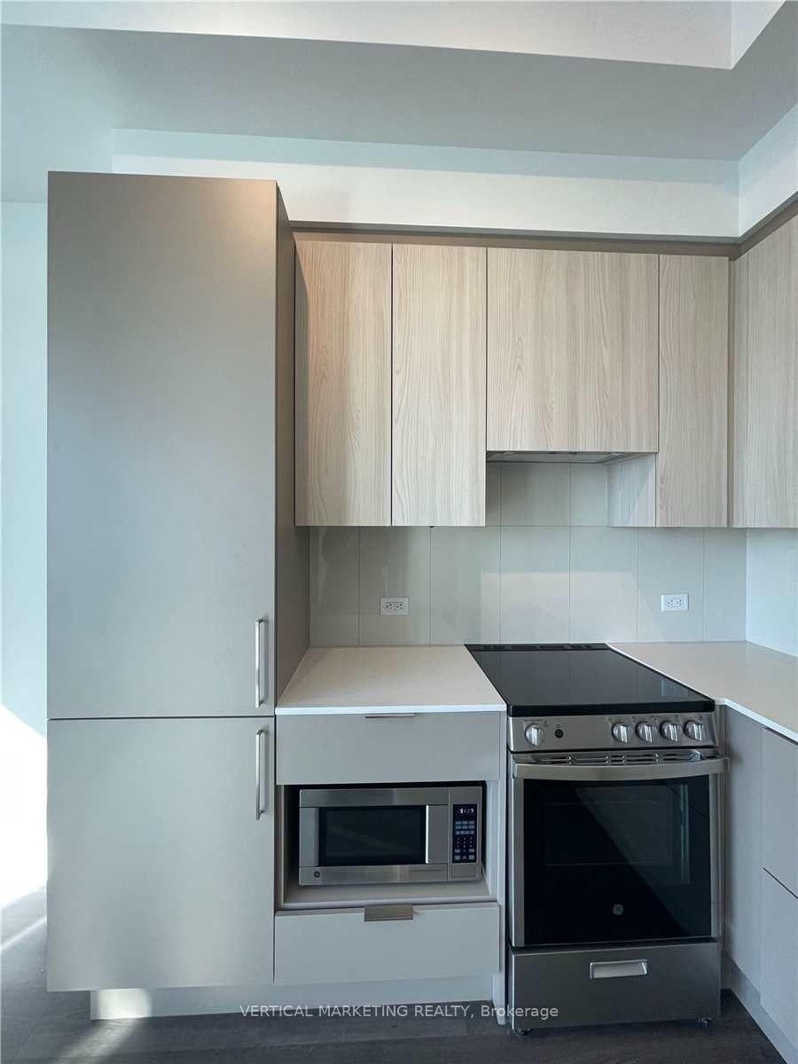 1 Bedroom Condo at 3900 Confederation, Mississauga For sale