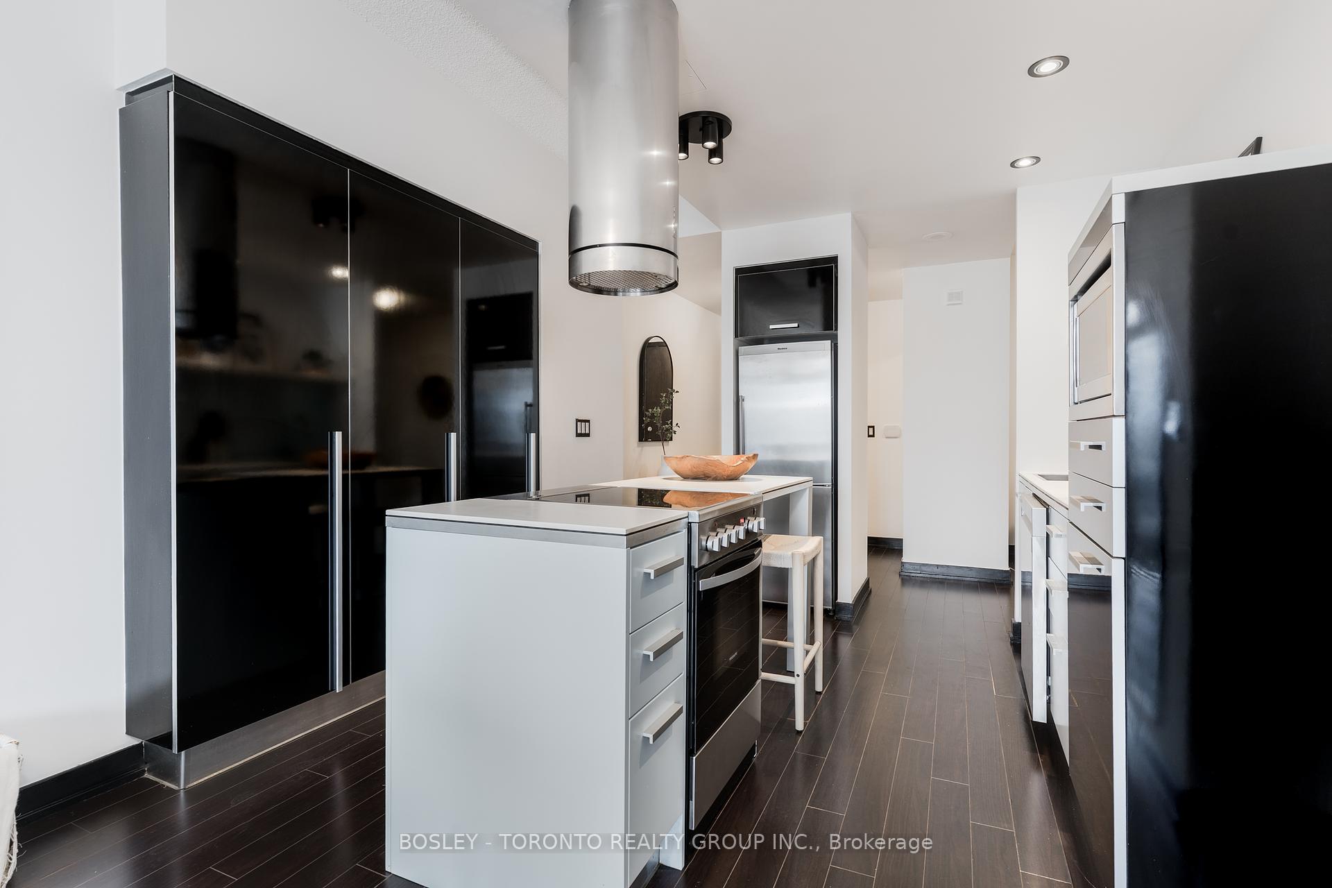2 Bedrooms Condo at 38 Dan Leckie, Toronto For sale