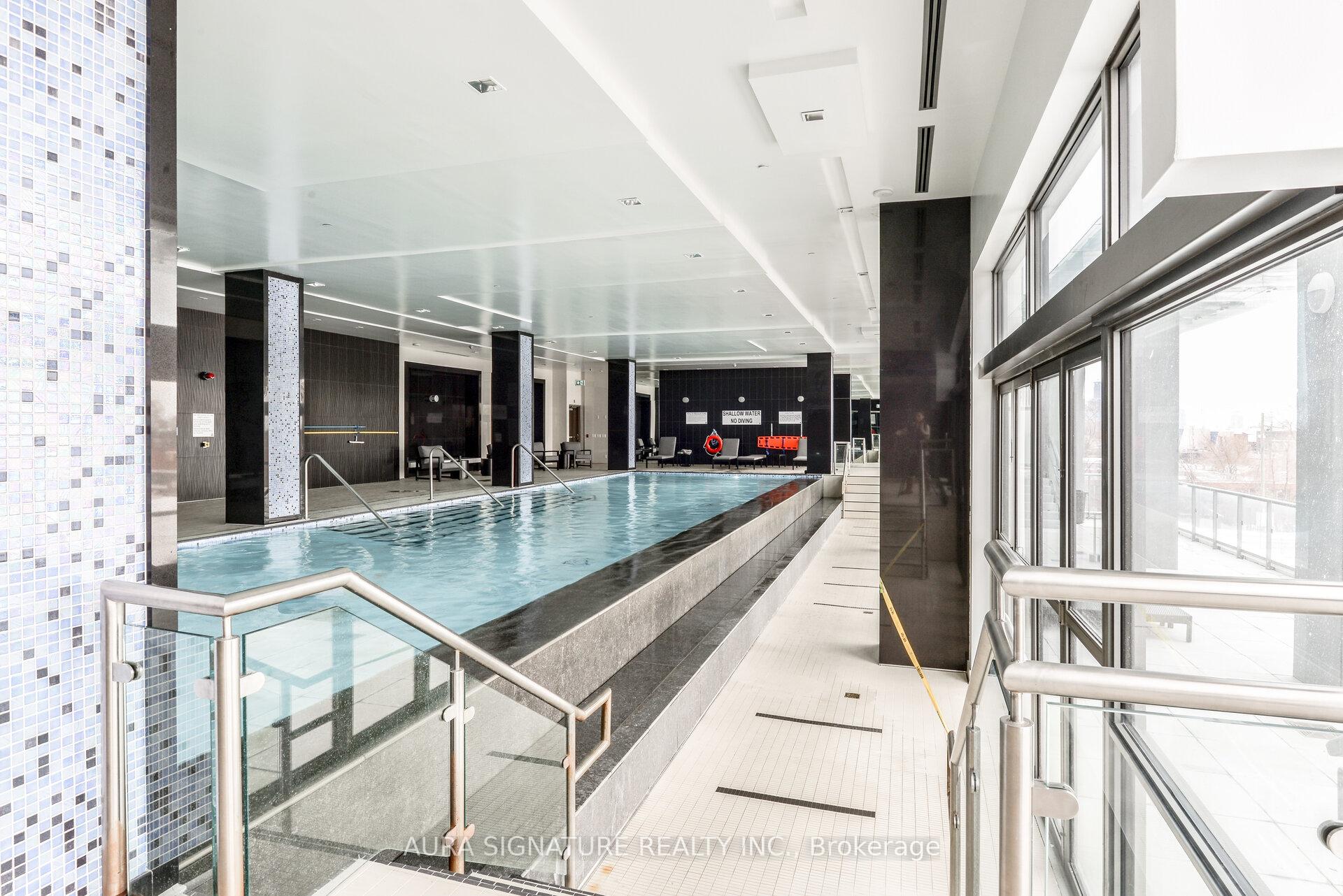 2 Bedrooms Condo at 15 Zorra, Toronto For sale