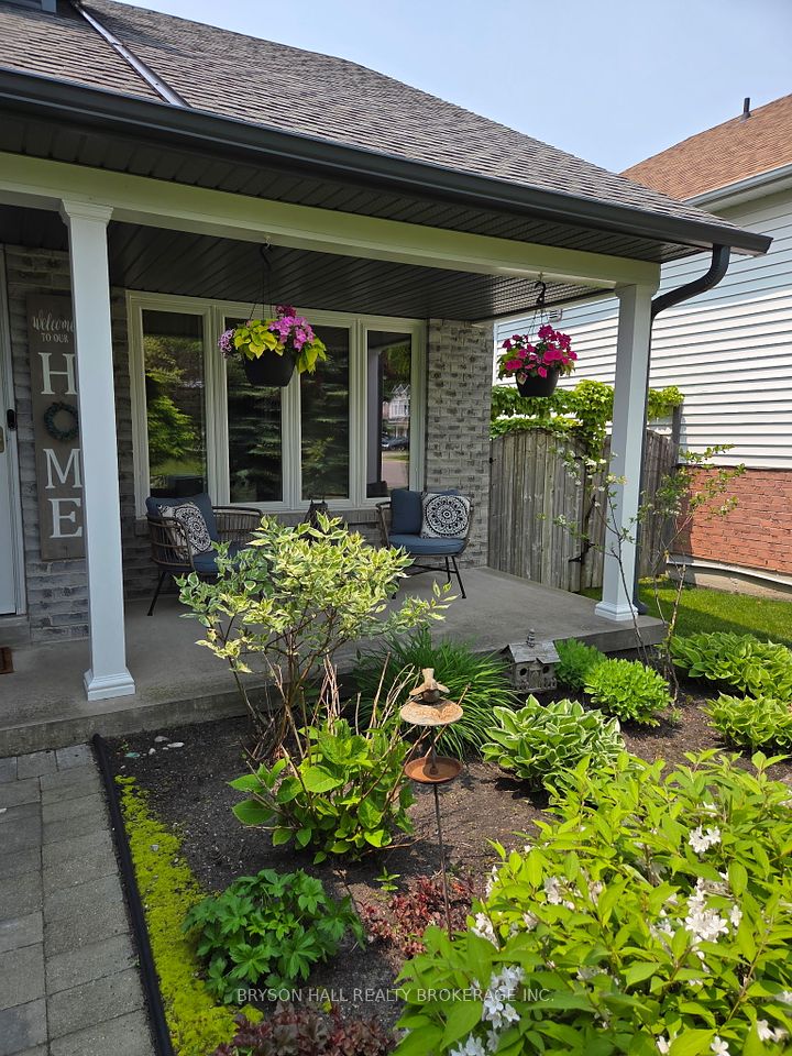 440 Fleetwood Drive, Oshawa, ON L1K 1C4