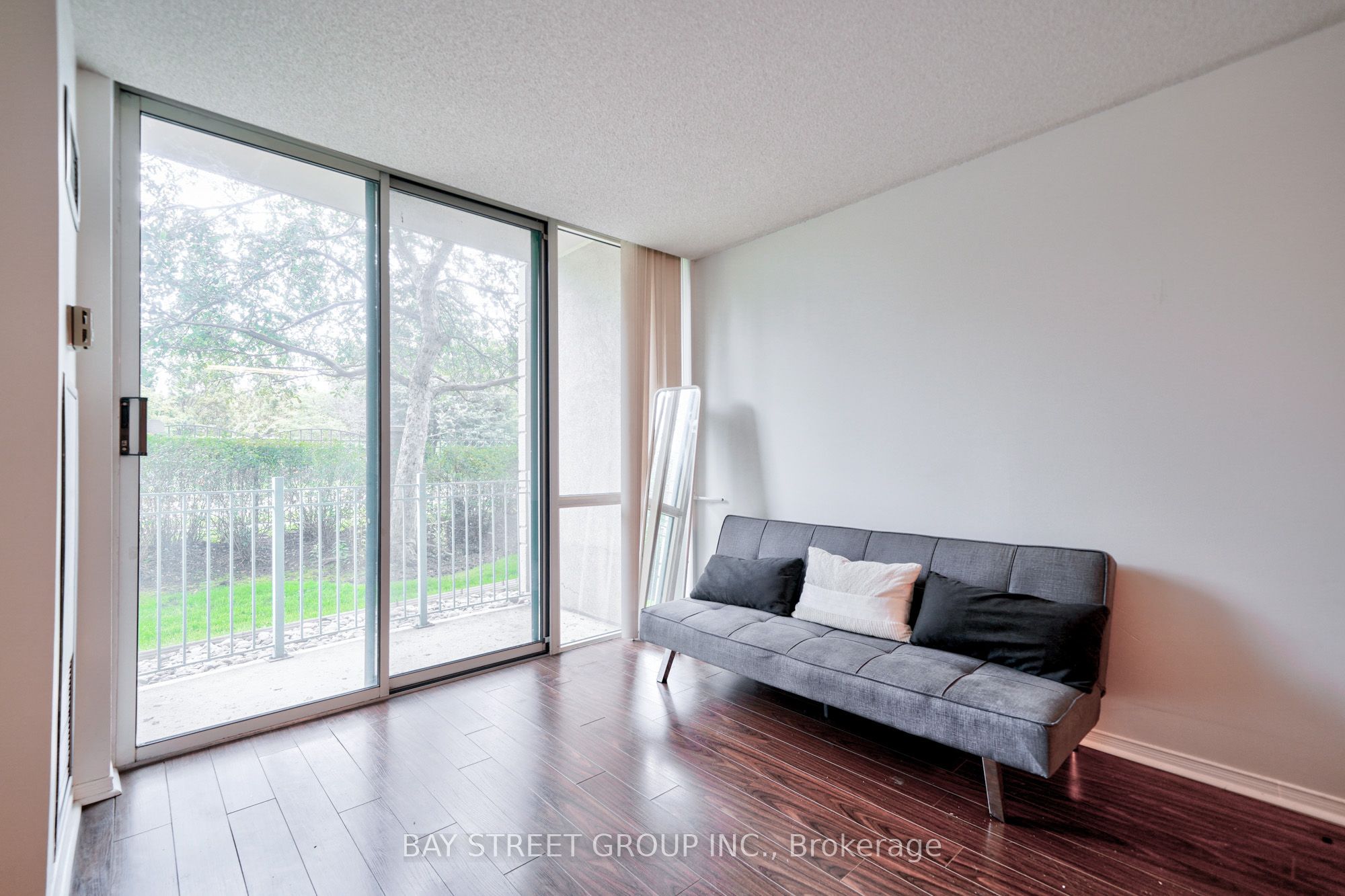 18 Pemberton Avenue, #106