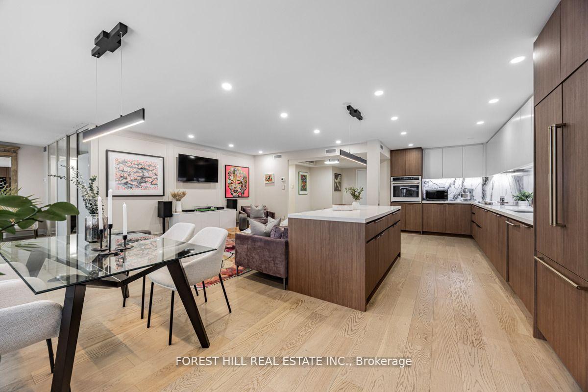 3 Bedrooms Condo at 900 Yonge, Toronto For sale