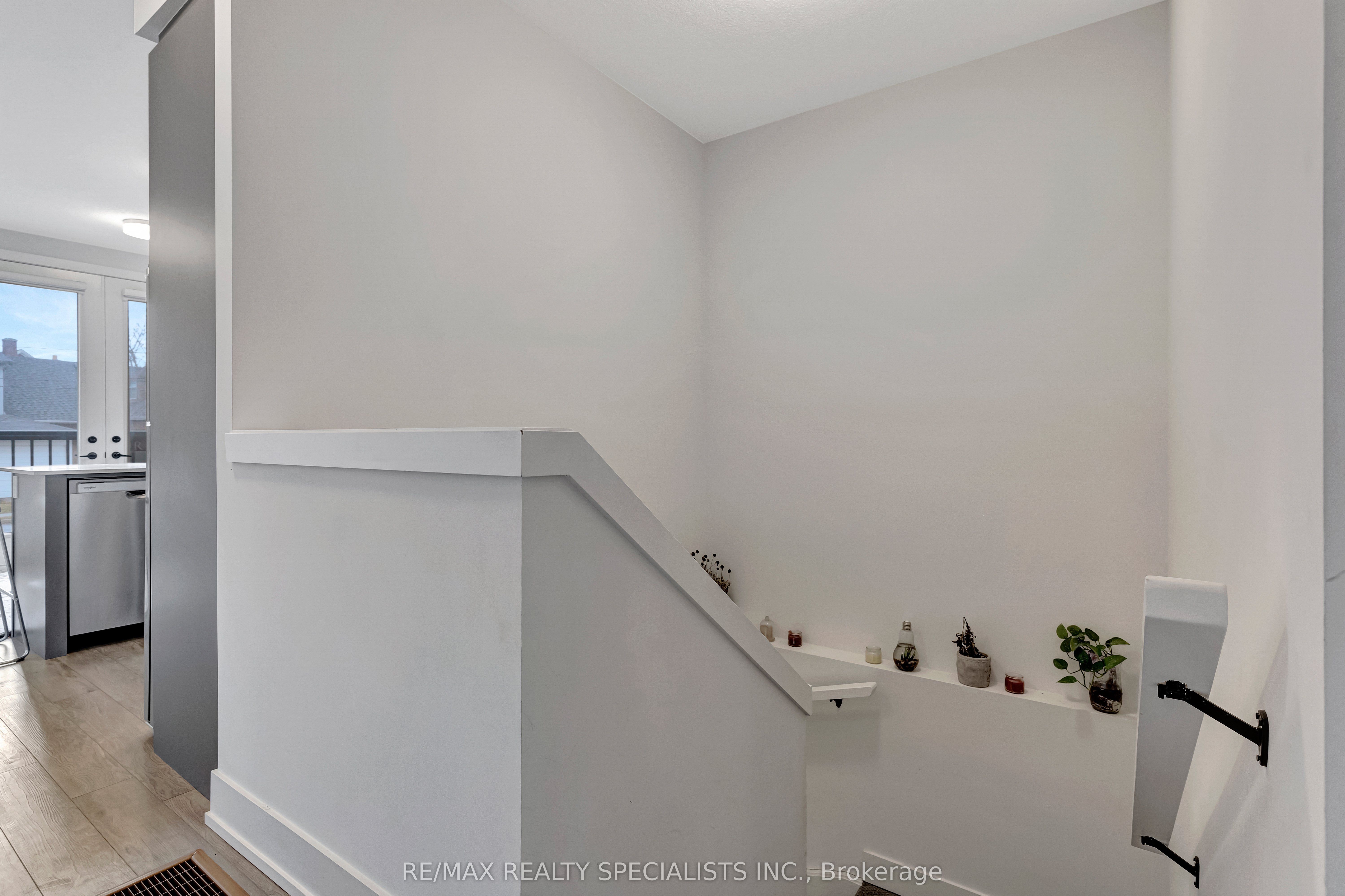 99 Roger Street, #21