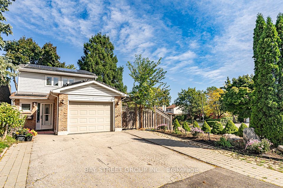 60 Big Red Avenue