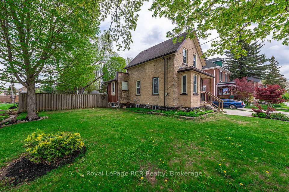 597 9th Avenue, Hanover, ON N4N 2M7