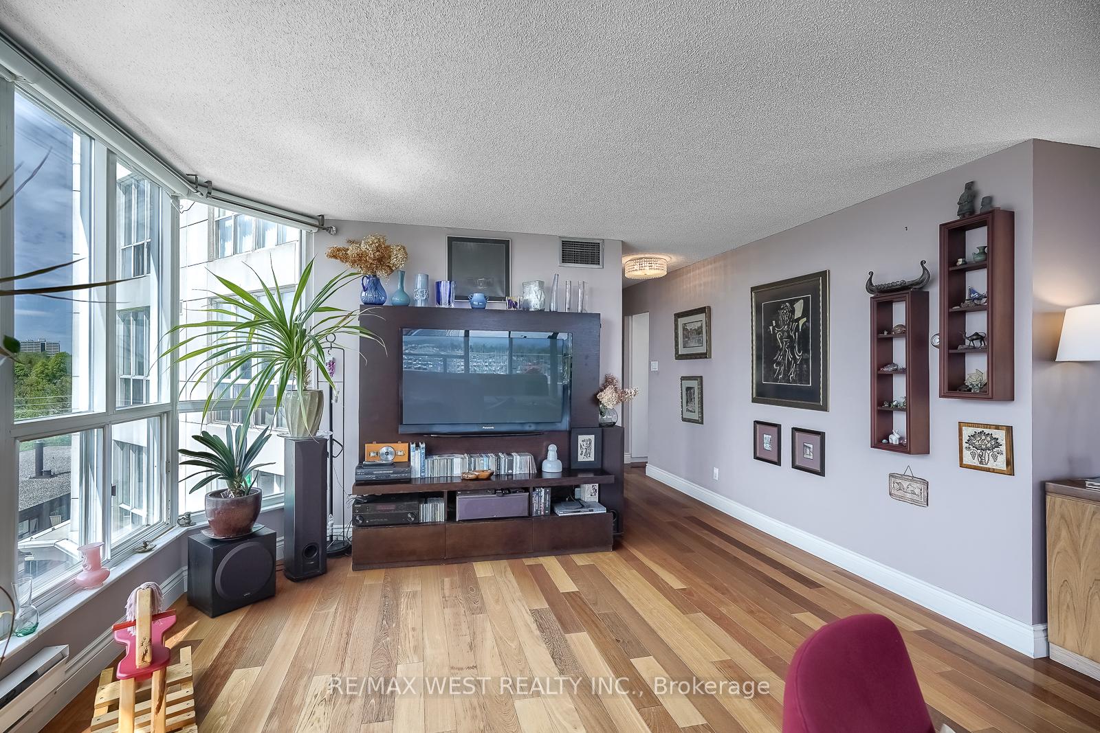 3 Bedrooms Condo at 2285 Lake Shore, Toronto For sale