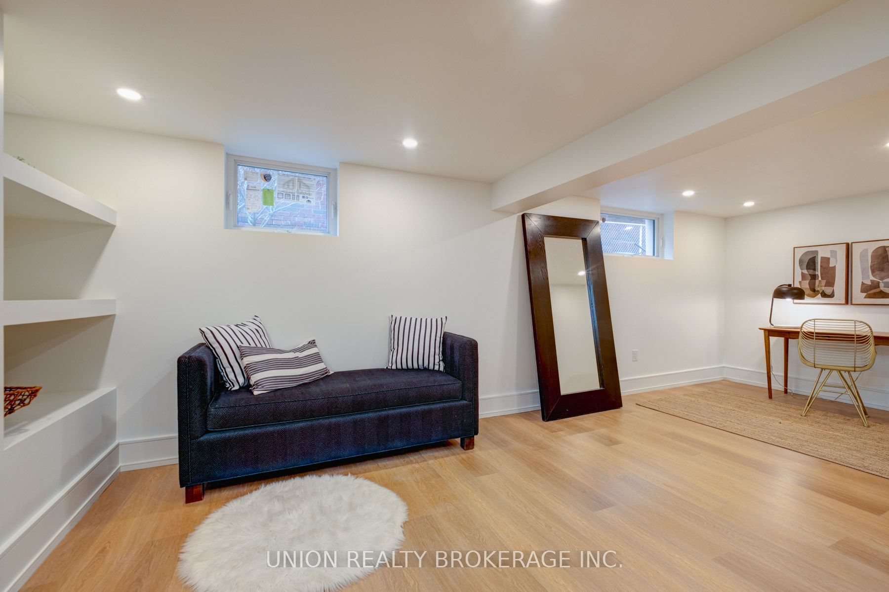 22 Cliffcrest Drive