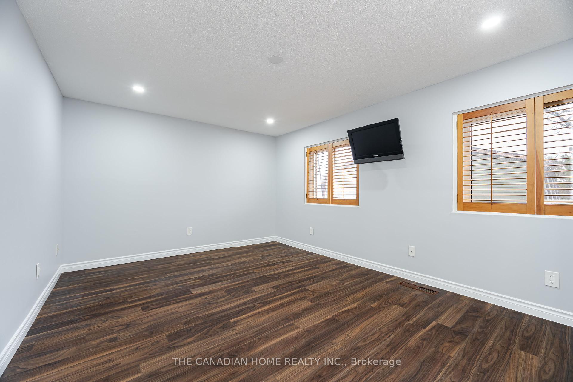 3 Bedrooms Condo at 4662 Kingston, Toronto For sale