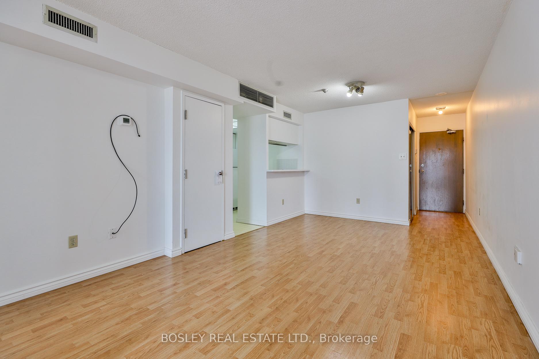 2 Bedrooms Condo at 1001 Bay, Toronto For sale