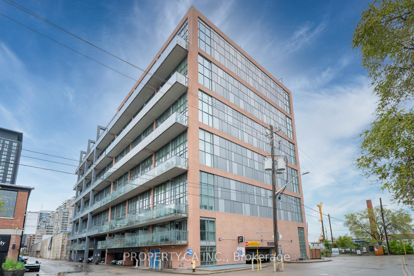 2 Bedrooms Condo at 5 Hanna, Toronto For sale