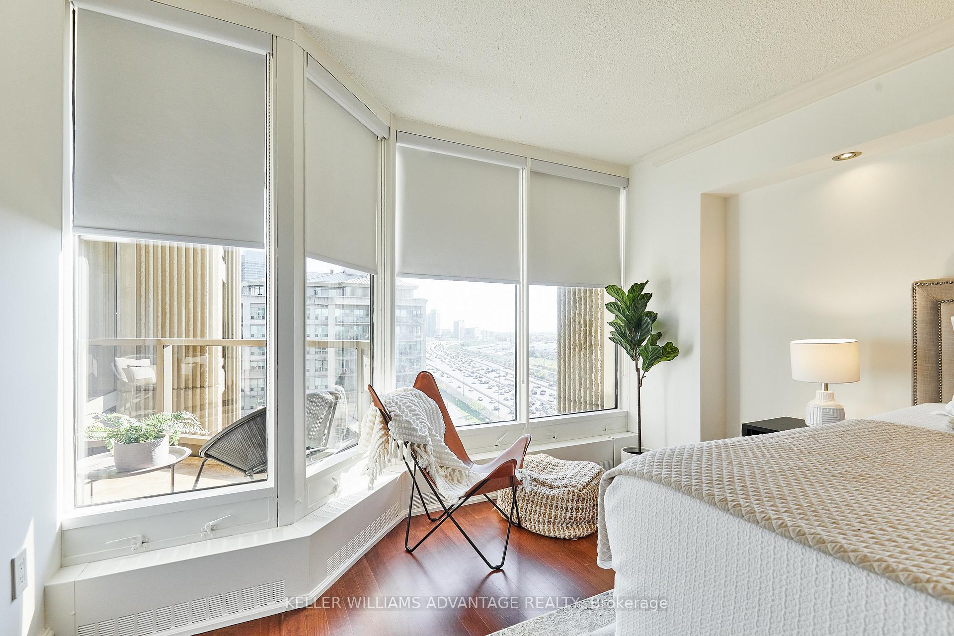 2 Bedrooms Condo at 2045 Lake Shore, Toronto For sale