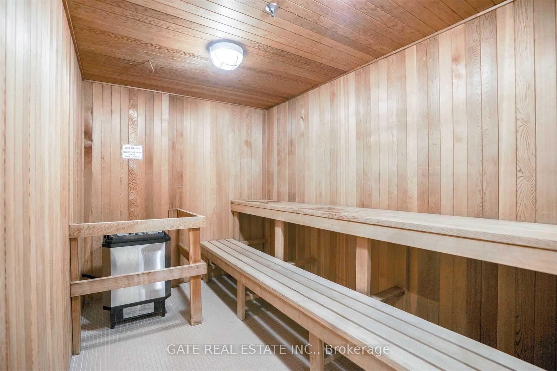 2 Bedrooms Condo at 38 Fontenay, Toronto For sale