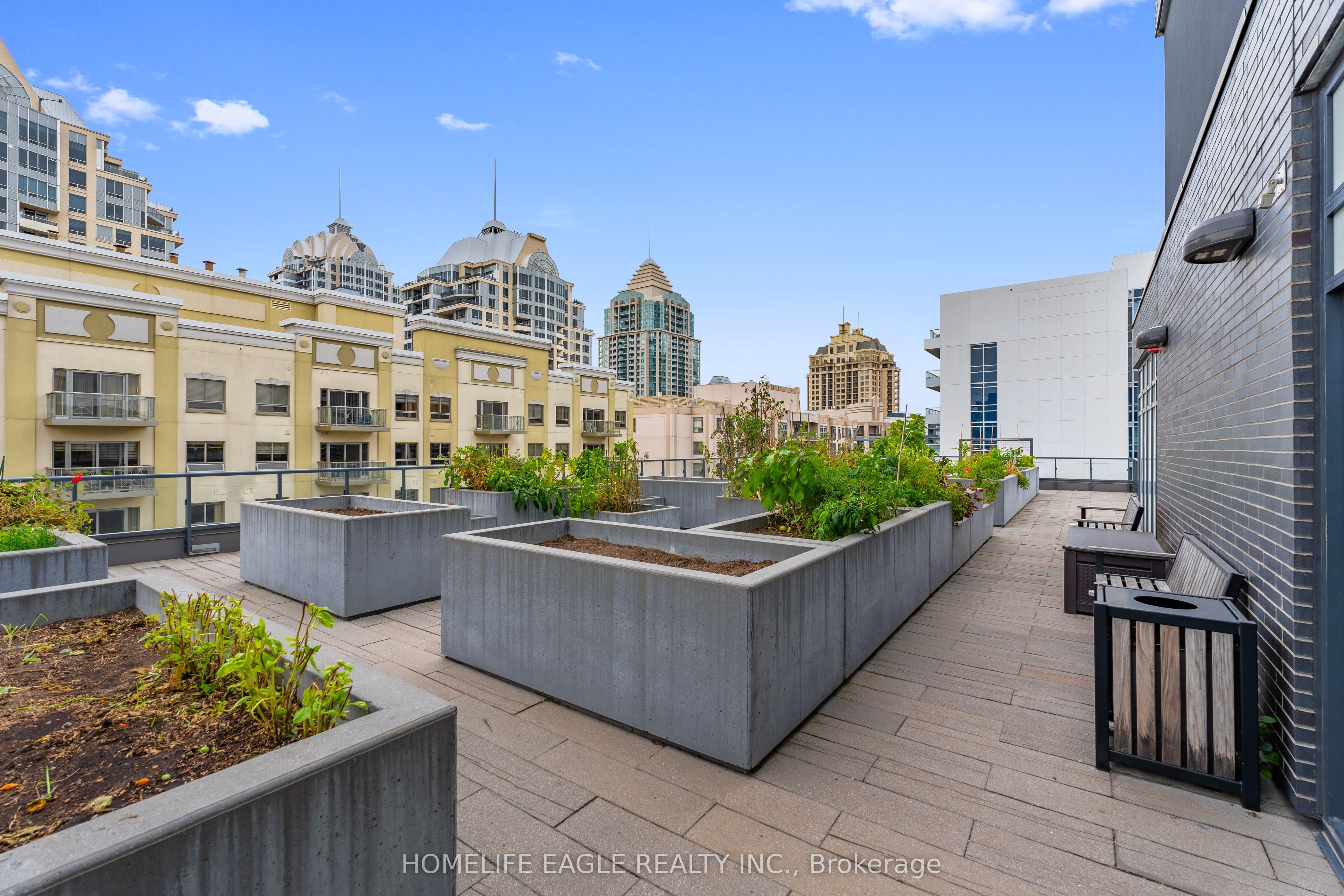 18 Rean Drive, #222
