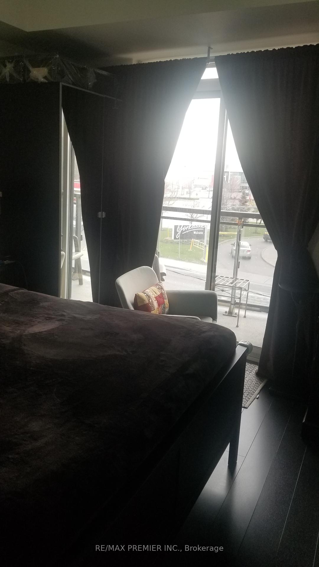 1 Bedroom Condo at 16 McAdam,  Toronto For sale