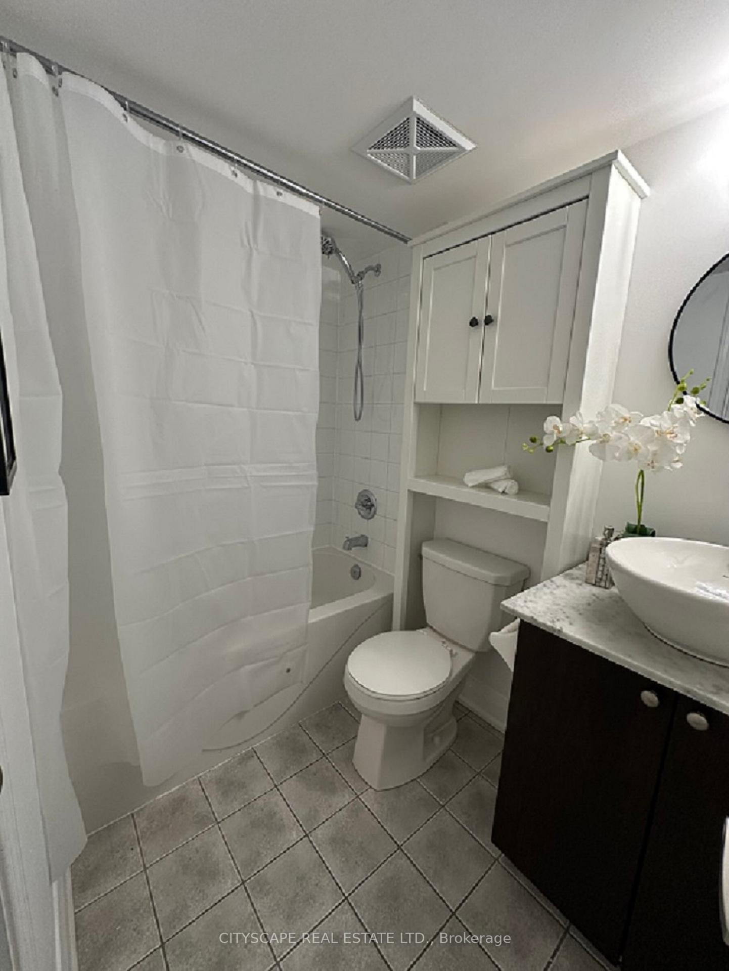 3 Bedrooms Condo at 16 Foundry, Toronto For sale