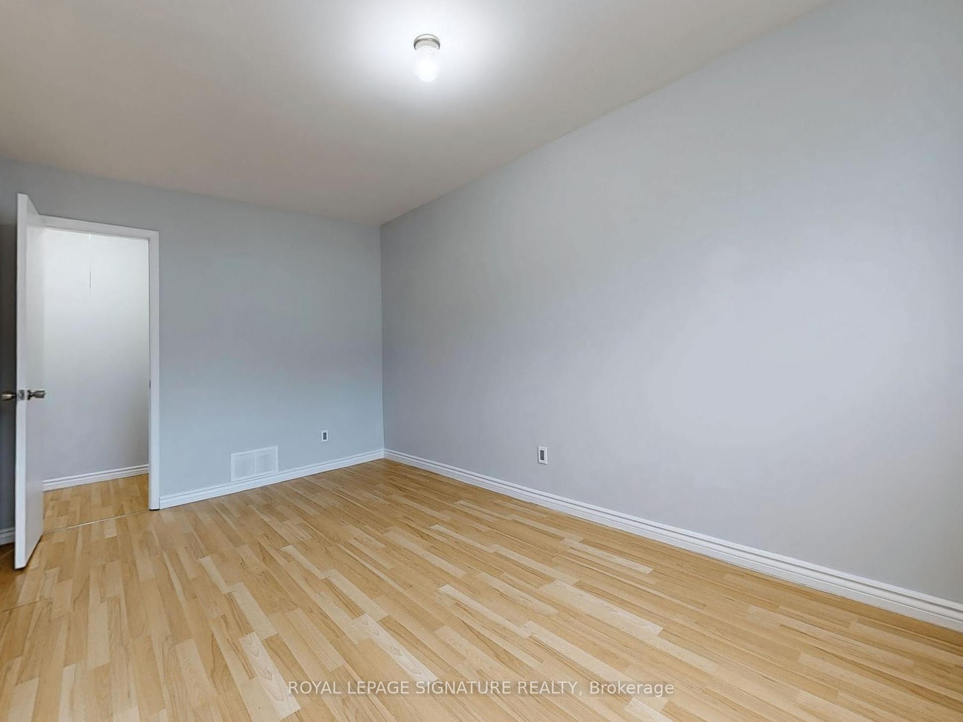 4 Bedrooms Condo at 400 Mississauga Valley,  Mississauga For sale