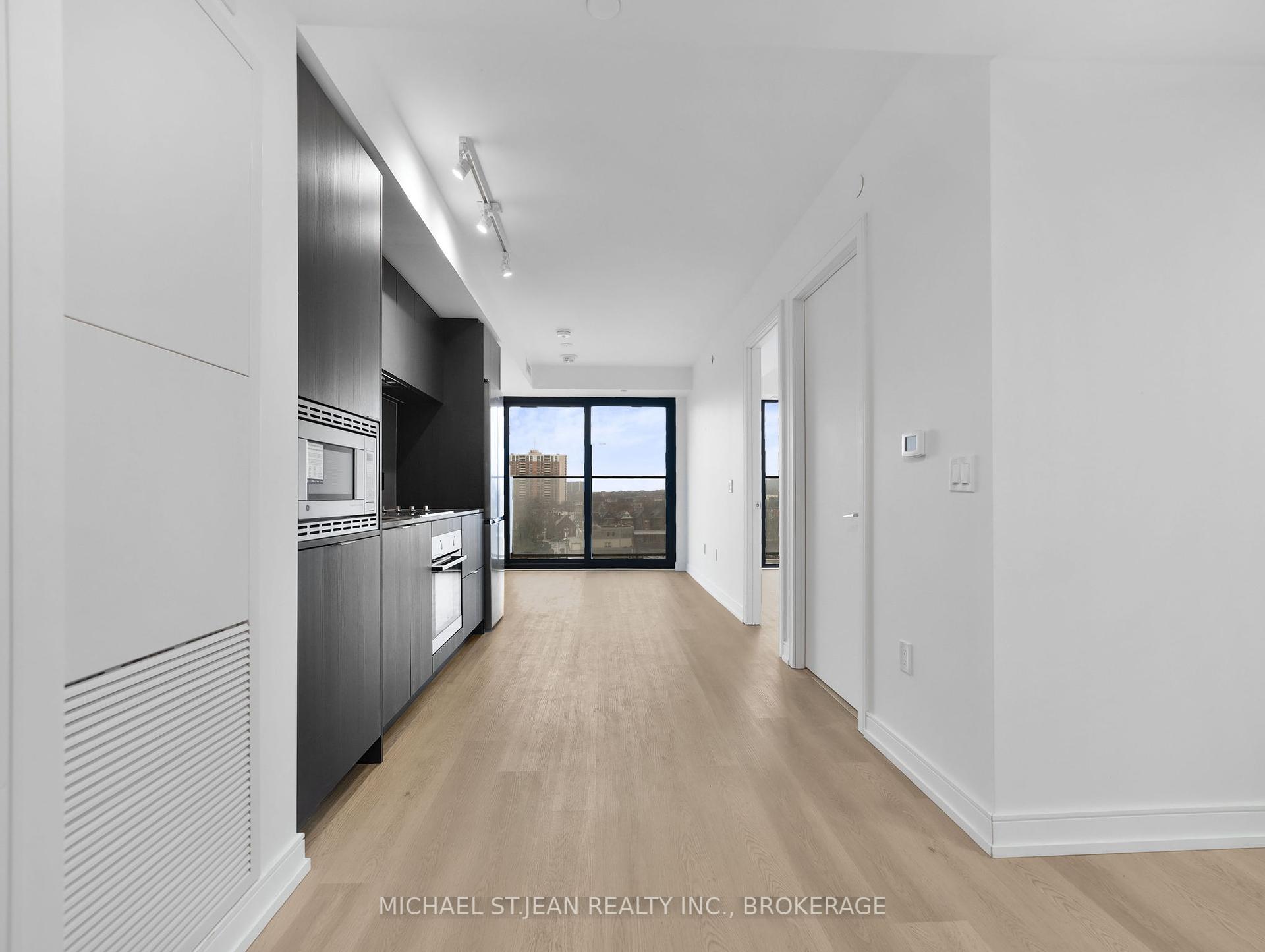 1 Bedroom Condo at 1 Jarvis,  Hamilton For sale