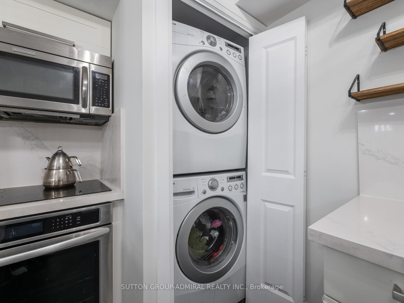 2 Bedrooms Condo at 5 Everson, Toronto For sale