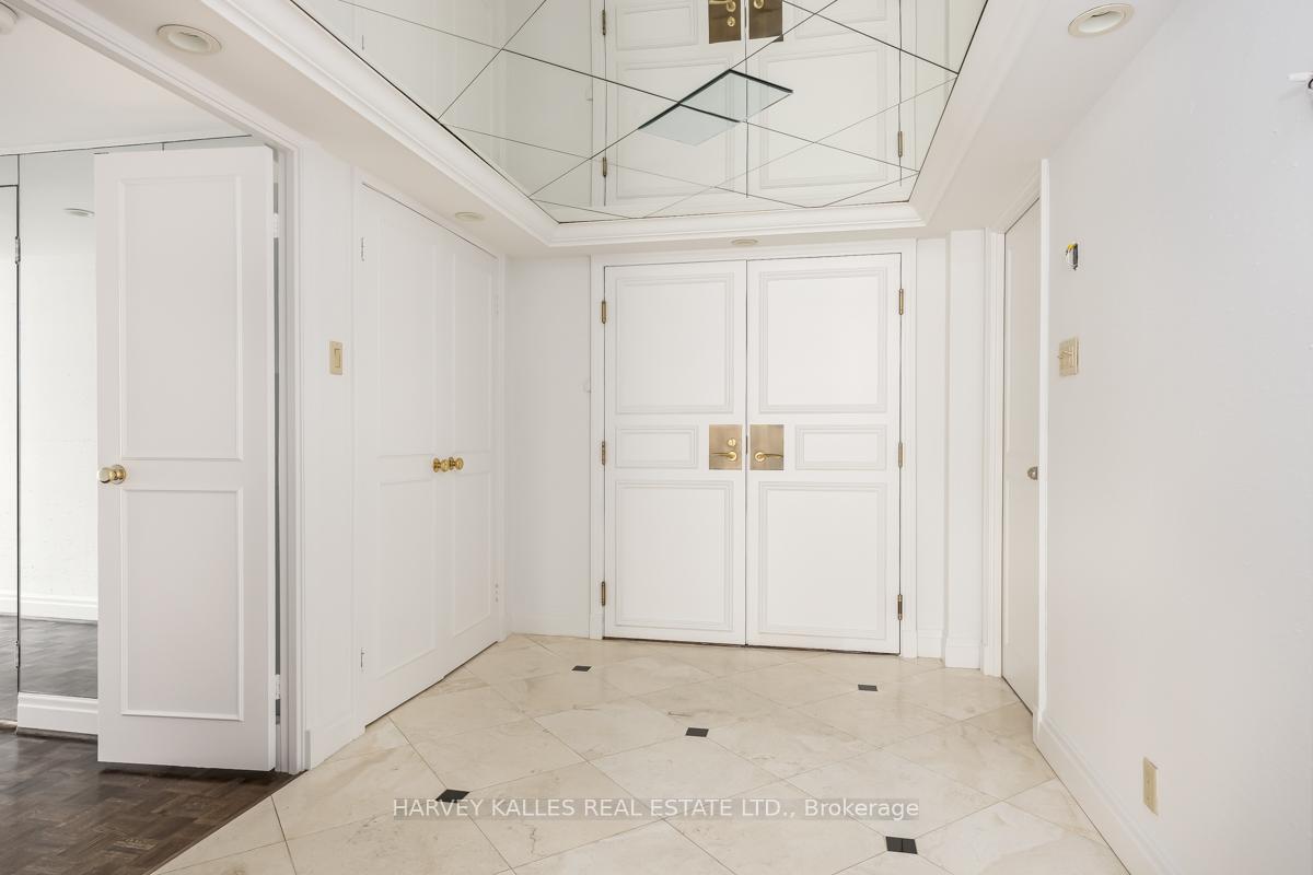 2 Bedrooms Condo at 1166 Bay, Toronto For sale