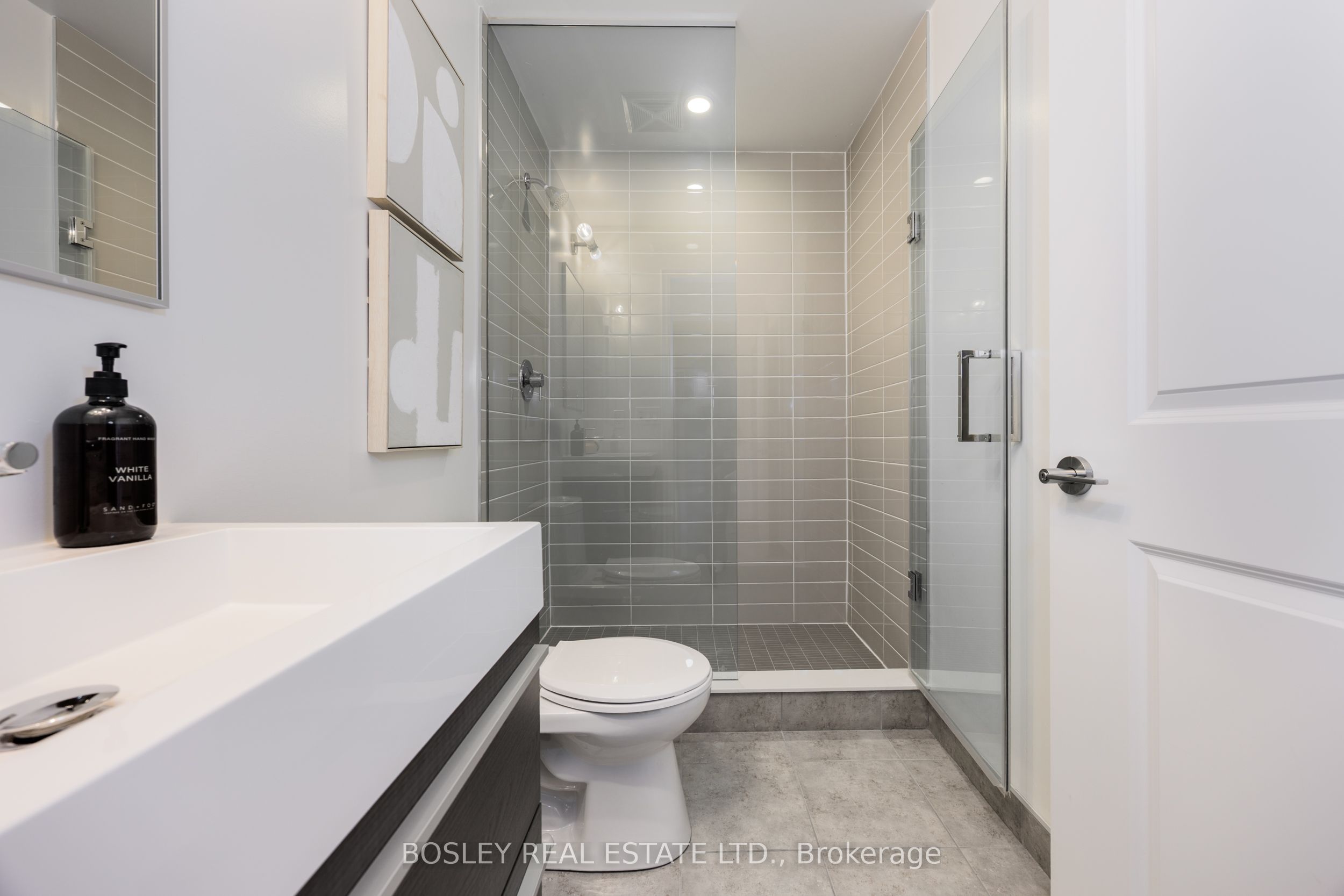 8 Rouge Valley Drive W, #908