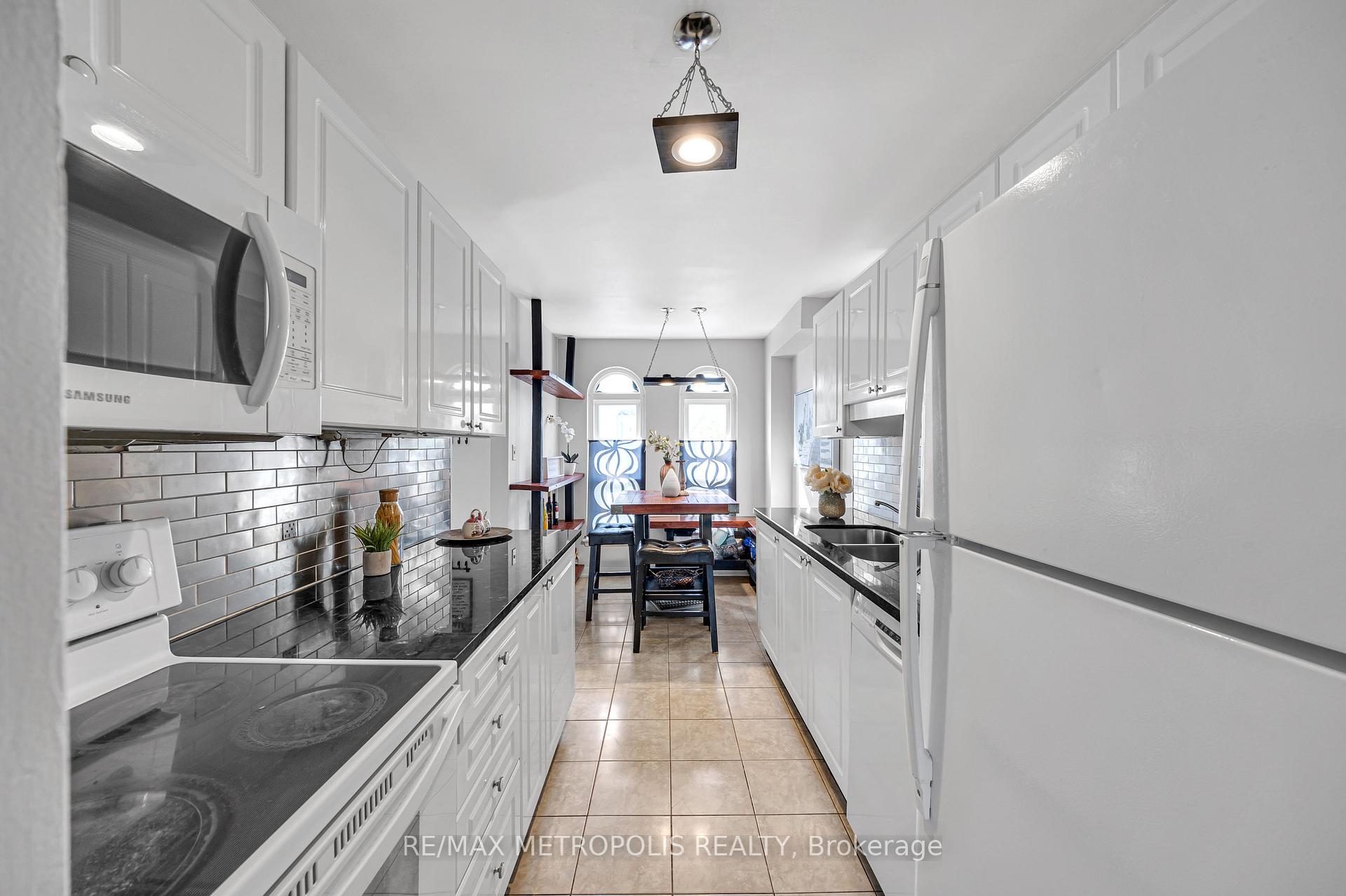 4 Bedrooms Condo at 2550 Birchmount, Toronto For sale