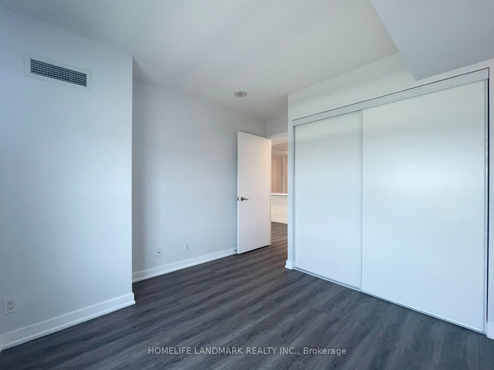 36 Lee Centre Drive, #2001