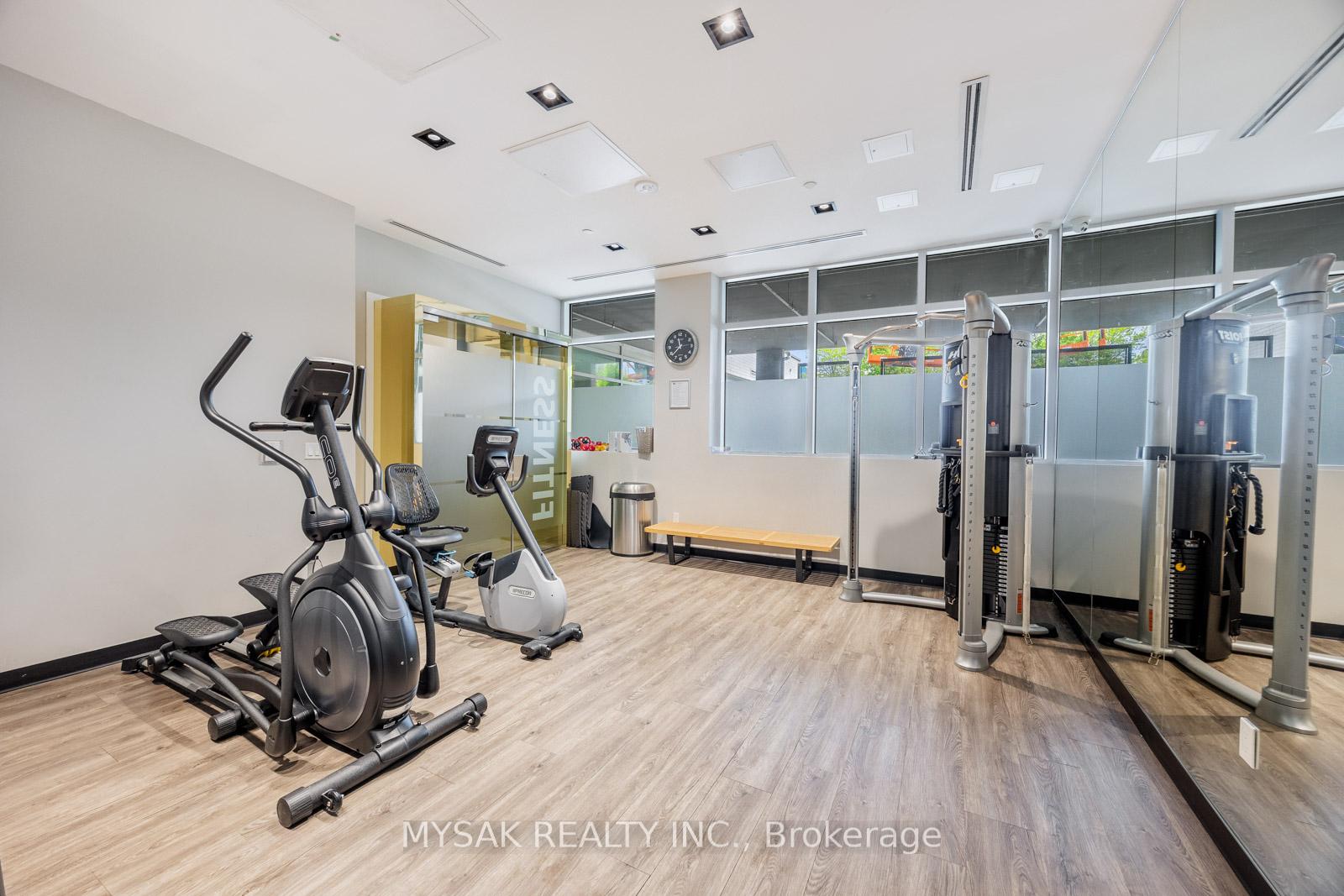 2 Bedrooms Condo at 385 Osler, Toronto For sale