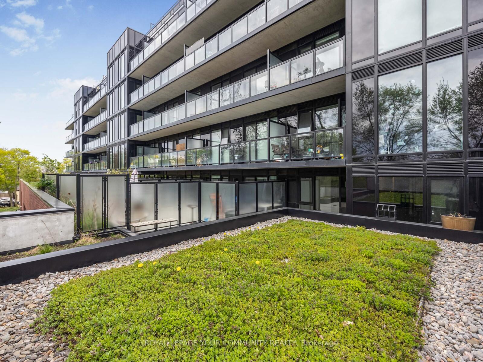 2 Bedrooms Condo at 2799 Kingston, Toronto For sale