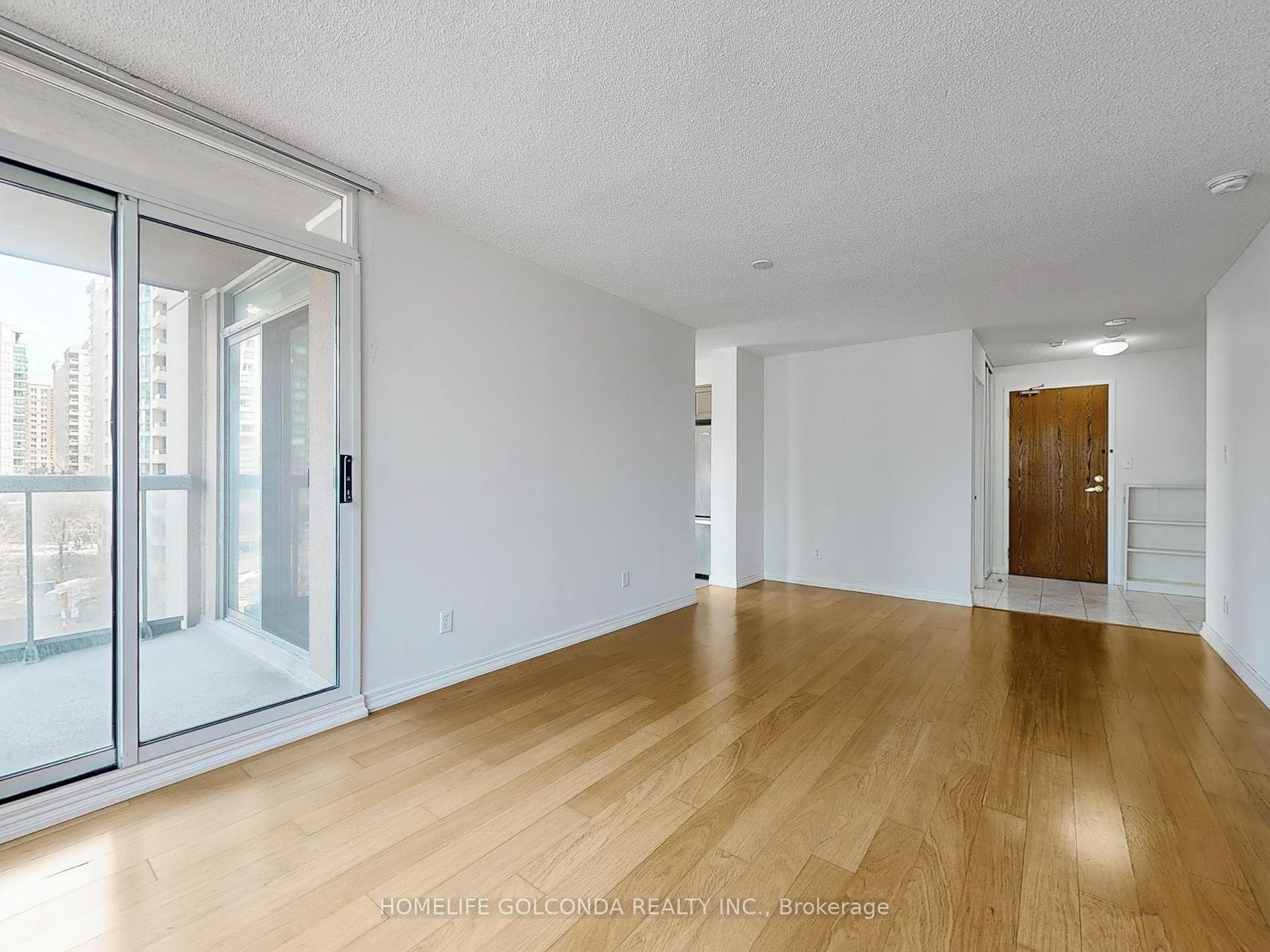 2 Bedrooms Condo at 28 Empress, Toronto For sale