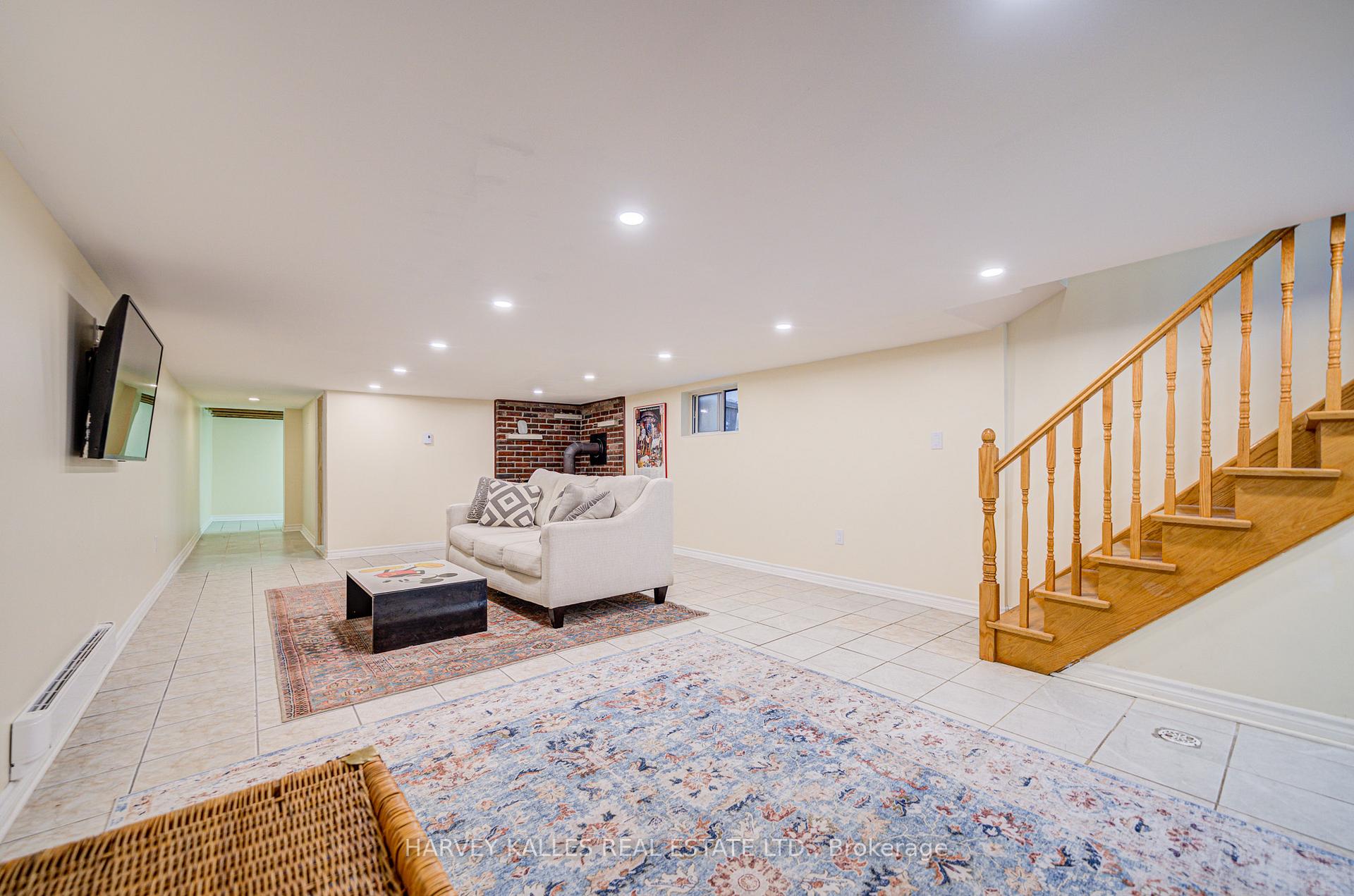 408 Silverthorn Avenue