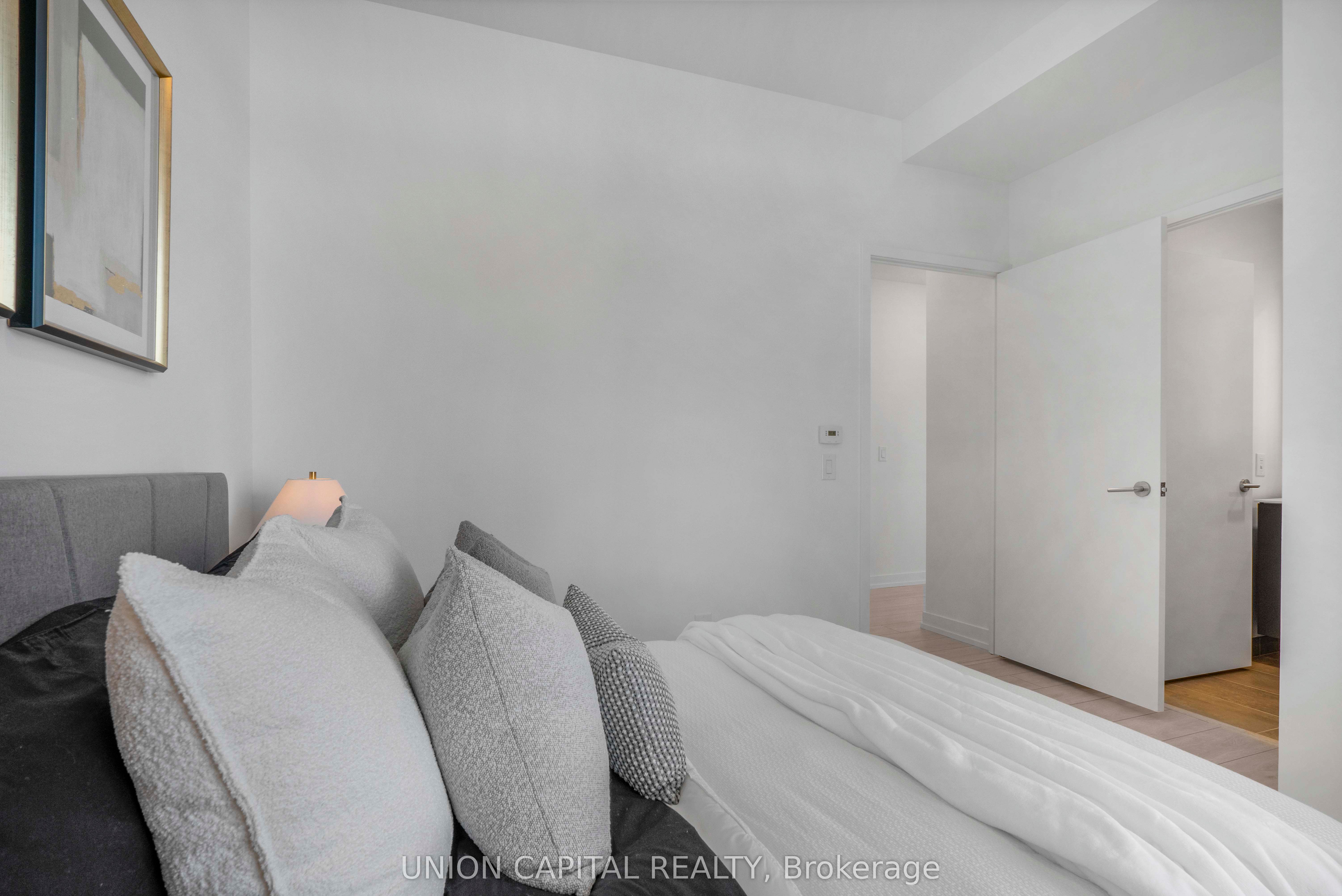 500 Dupont Street, #319