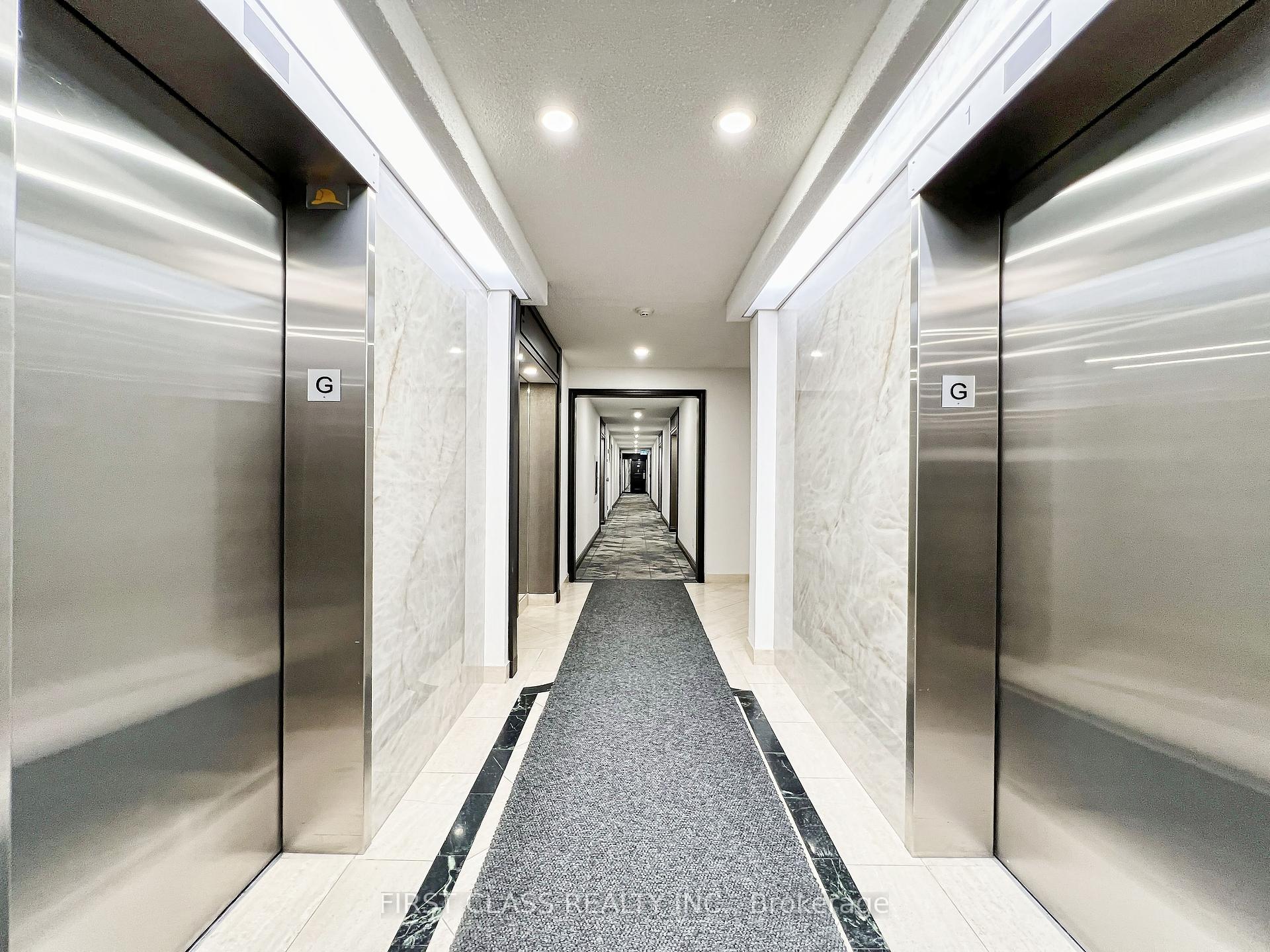 3 Bedrooms Condo at 275 Bamburgh, Toronto For sale