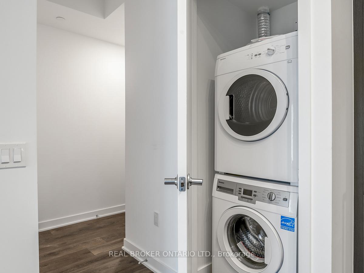1 Bedroom Condo at 125 Blue Jays, Toronto For sale