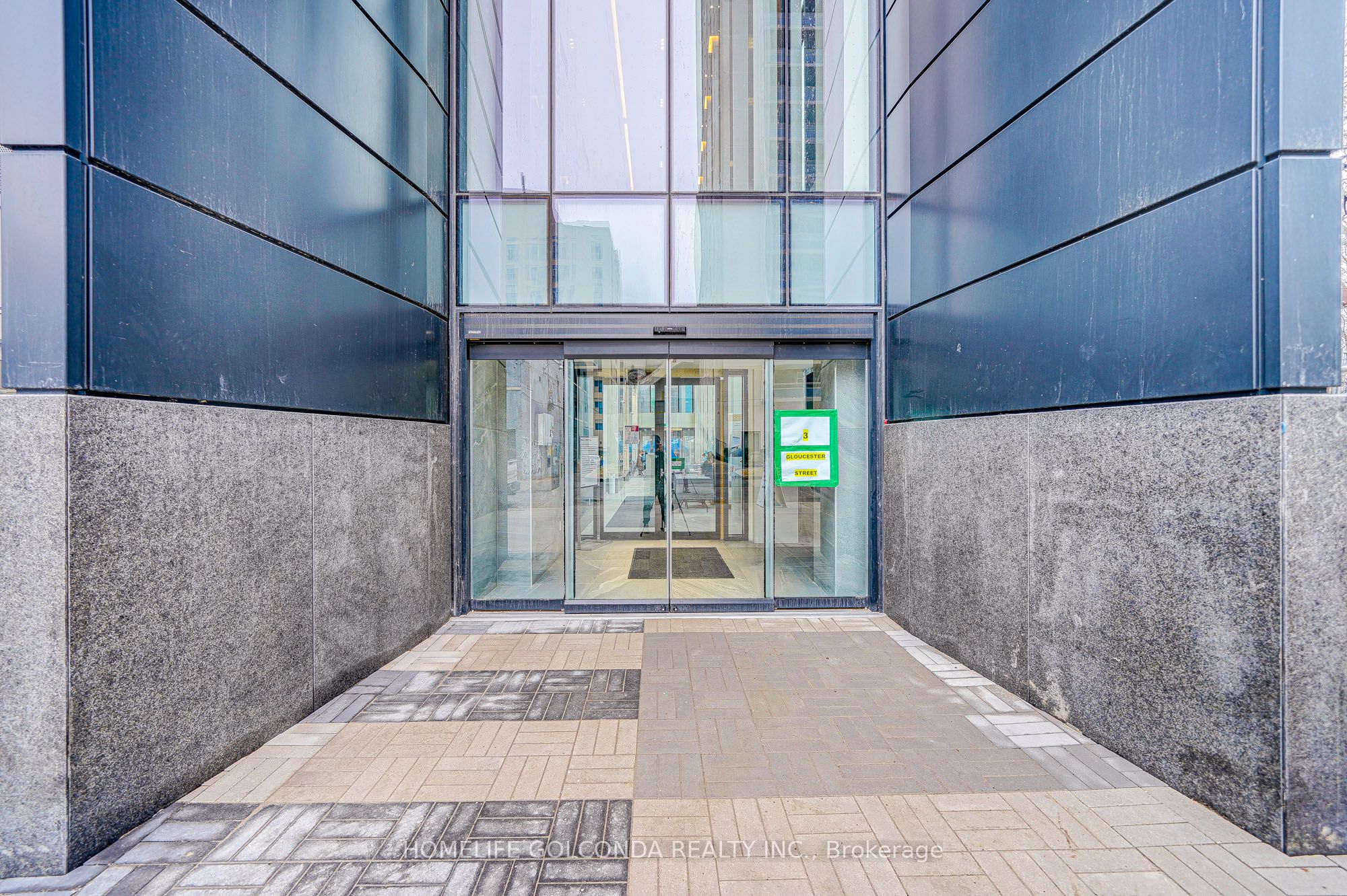 3 Gloucester Street, #3001