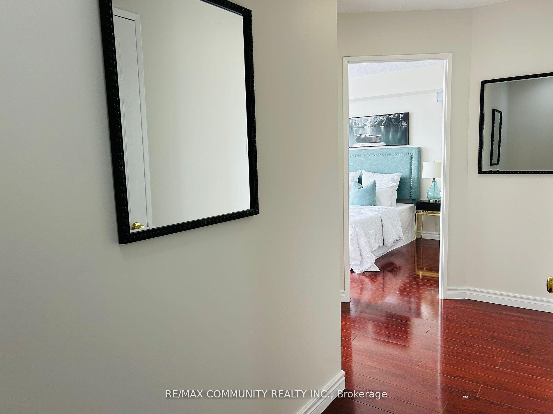 2 Bedrooms Condo at 430 Mclevin, Toronto For sale