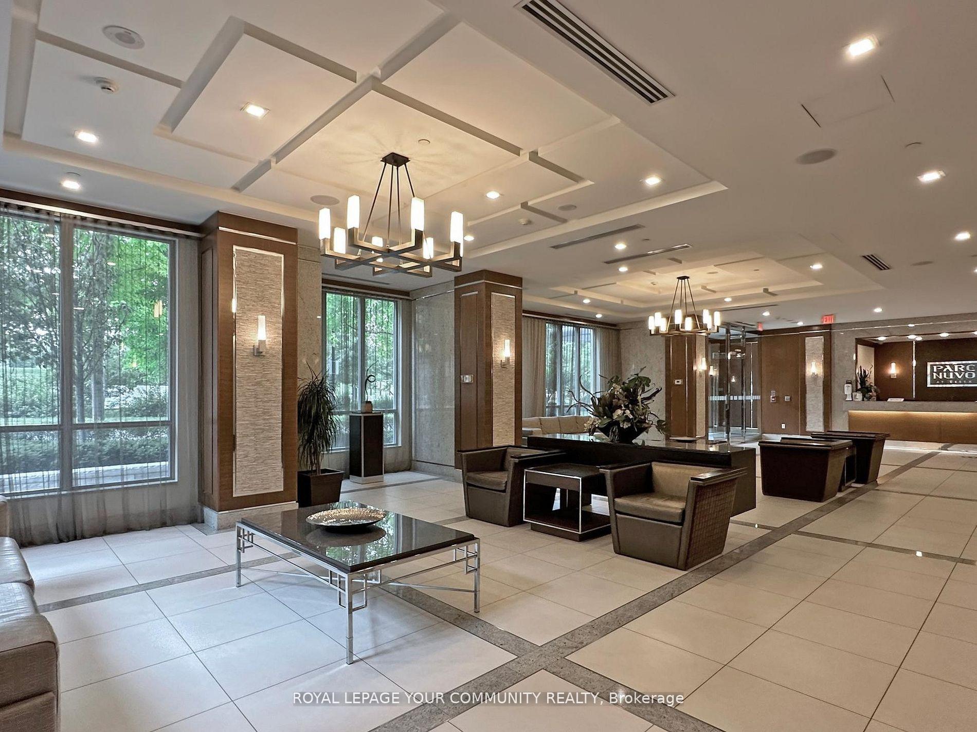 2 Bedrooms Condo at 15 Viking, Toronto For sale