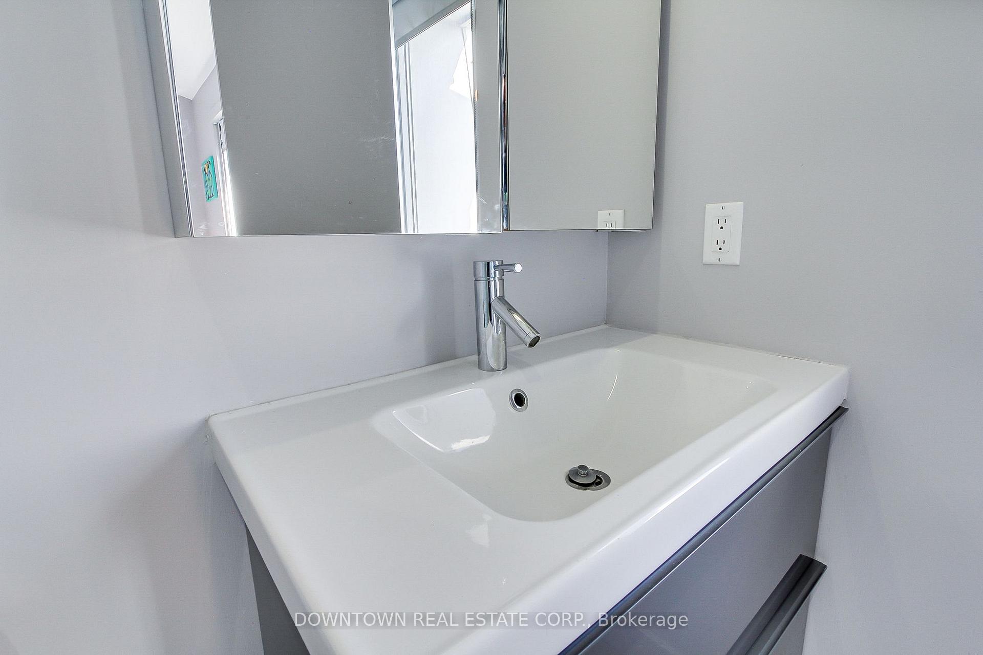 2 Bedrooms Condo at 53 Colgate, Toronto For sale