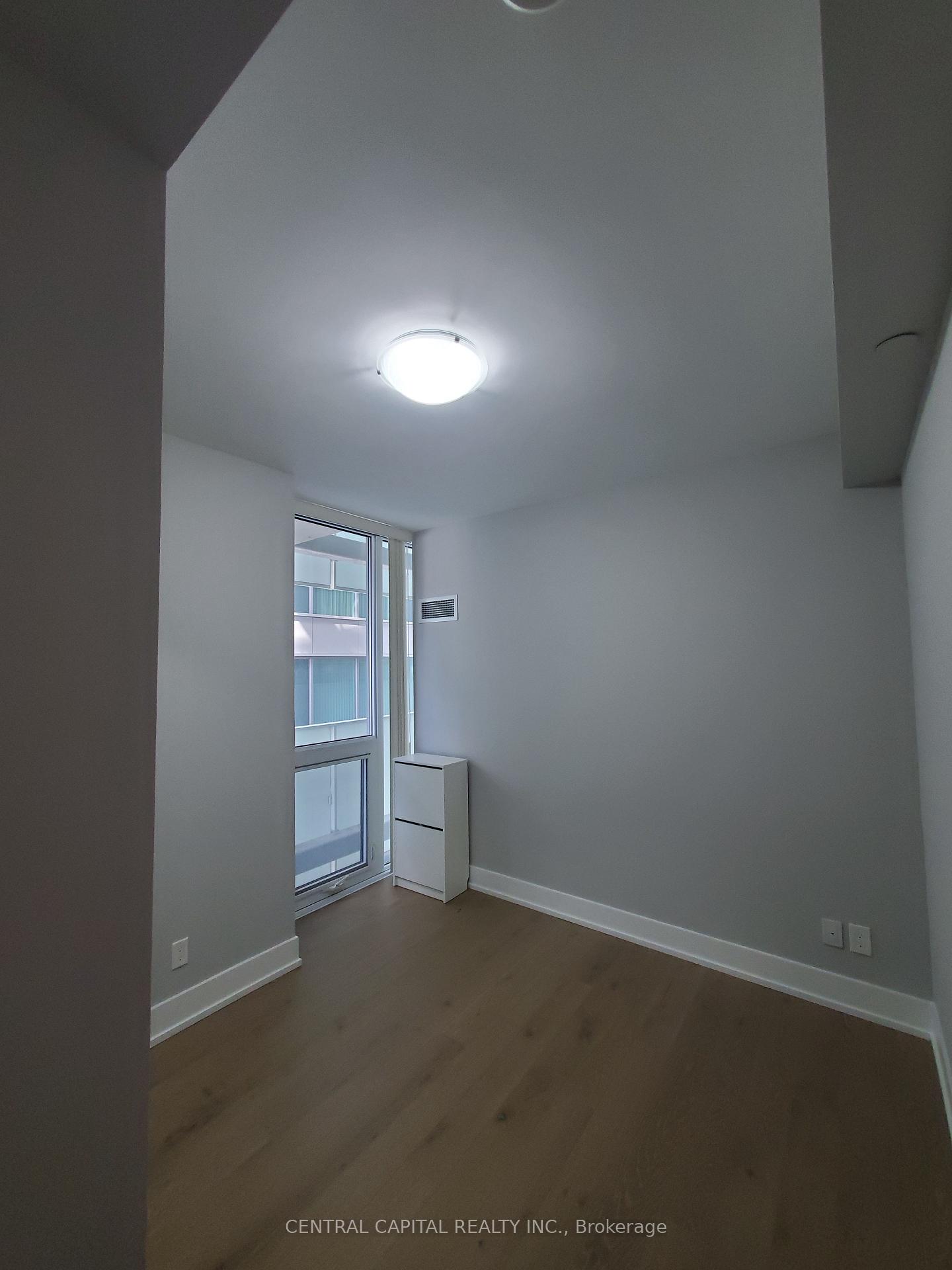 2 Bedrooms Condo at 200 Bloor,  Toronto For sale