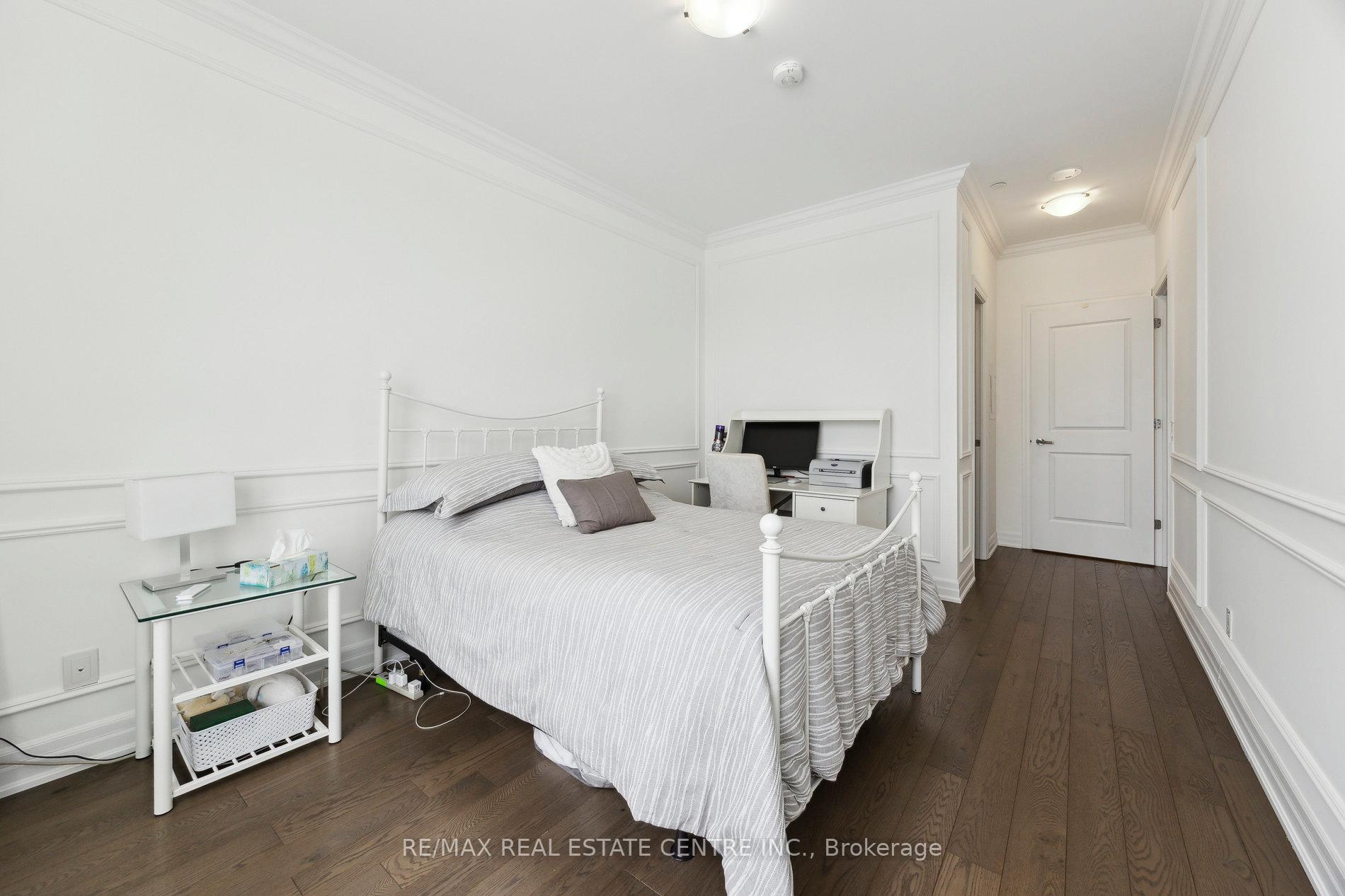 3 Bedrooms Condo at 9075 Jane,  Vaughan For sale