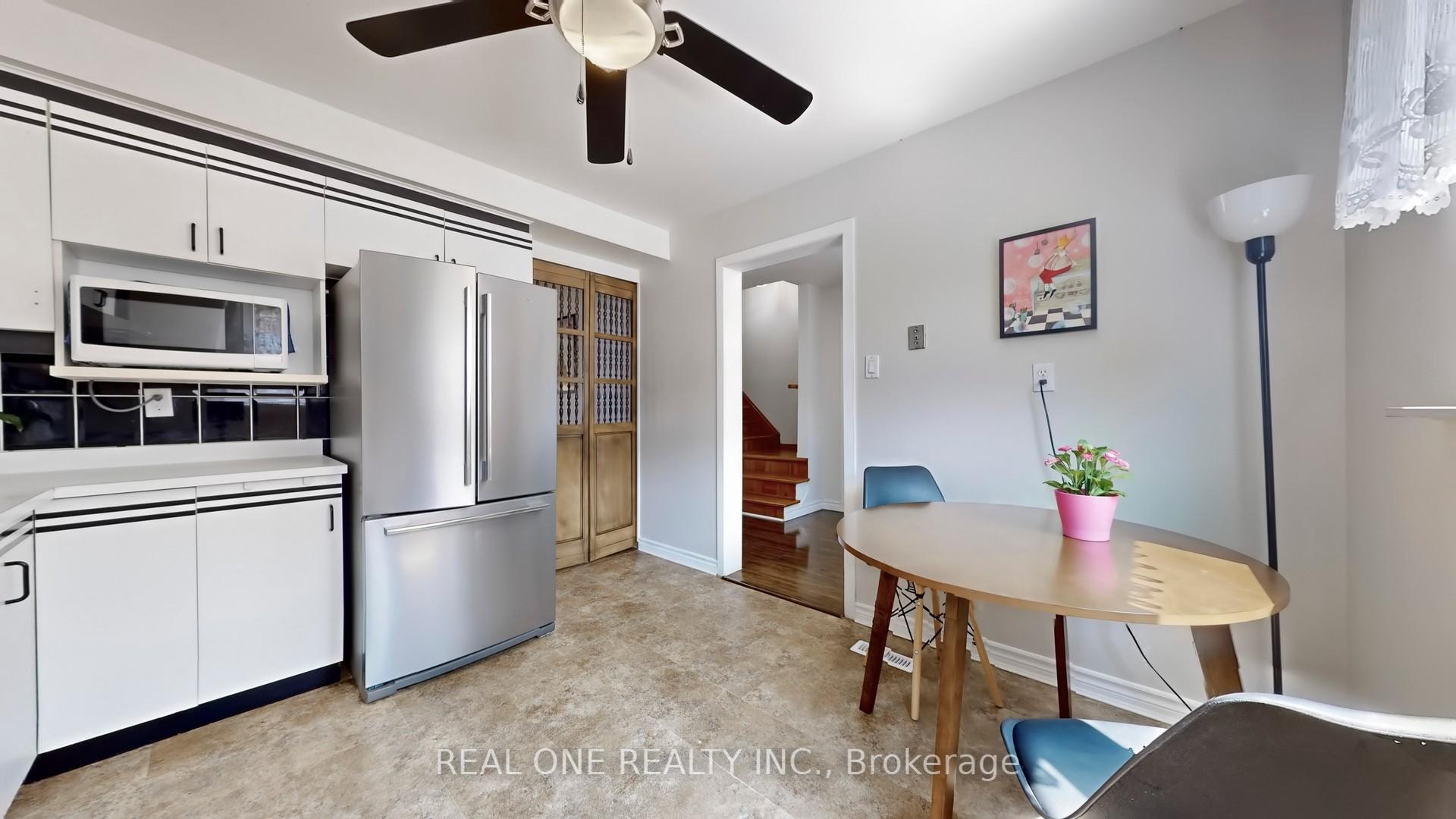 4 Bedrooms Condo at 54 Bonis, Toronto For sale